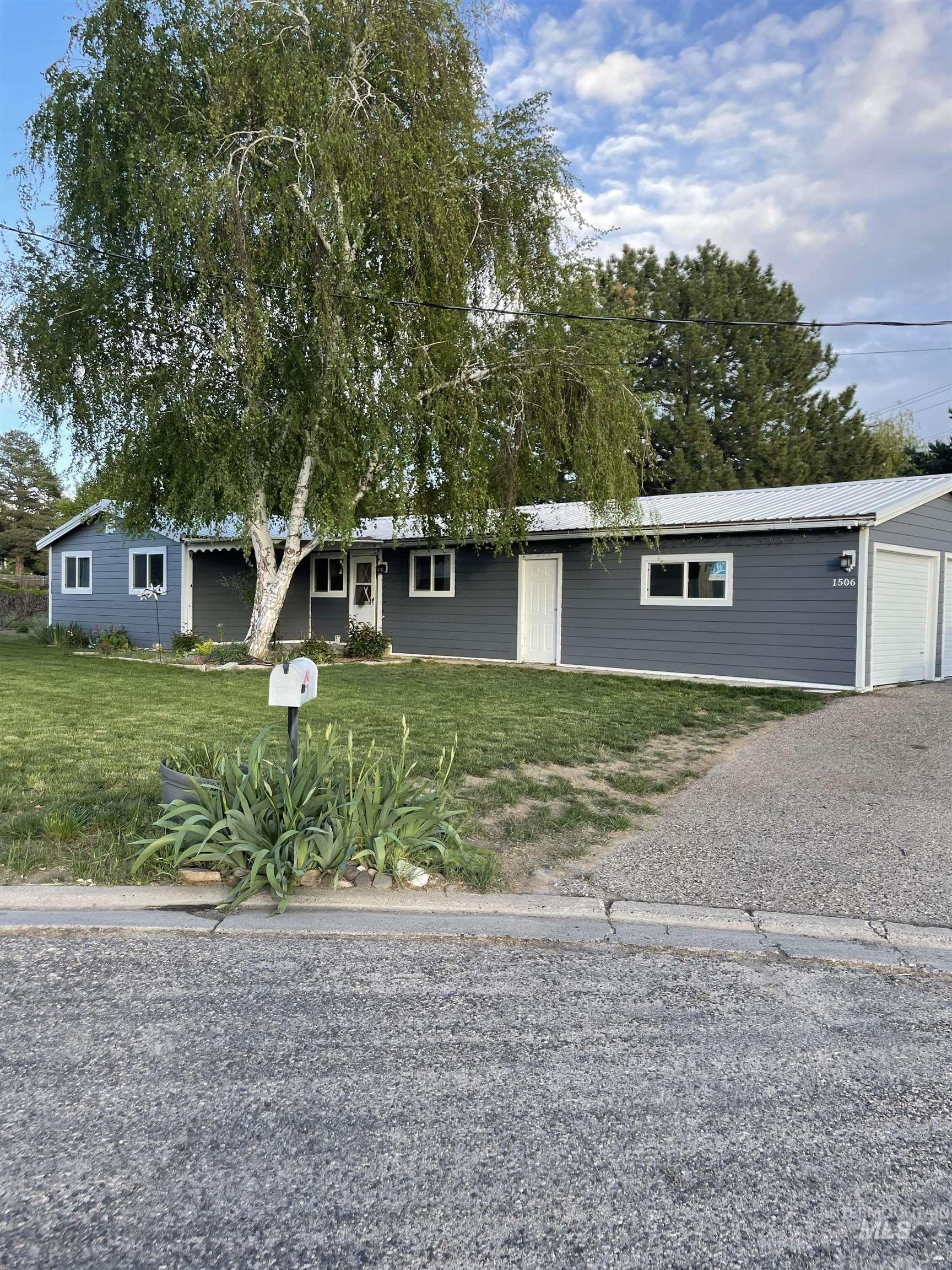 1506 W 2nd, Weiser, Idaho 83672-1208, 4 Bedrooms, 2 Bathrooms, Residential For Sale, Price $358,000,MLS 98908611