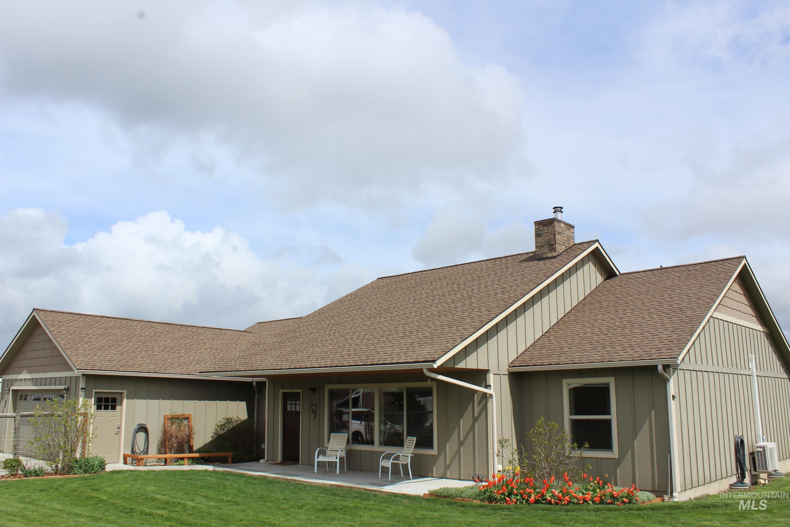 1062 Clay Pit Rd, Troy, Idaho 83871, 4 Bedrooms, 2 Bathrooms, Residential For Sale, Price $749,000,MLS 98908615