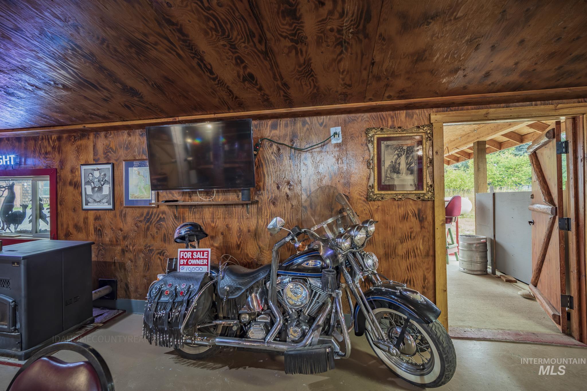 308 Main St., Elk City, Idaho 83525, 1 Bedroom, 2 Bathrooms, Residential Income For Sale, Price $227,000, 98908626