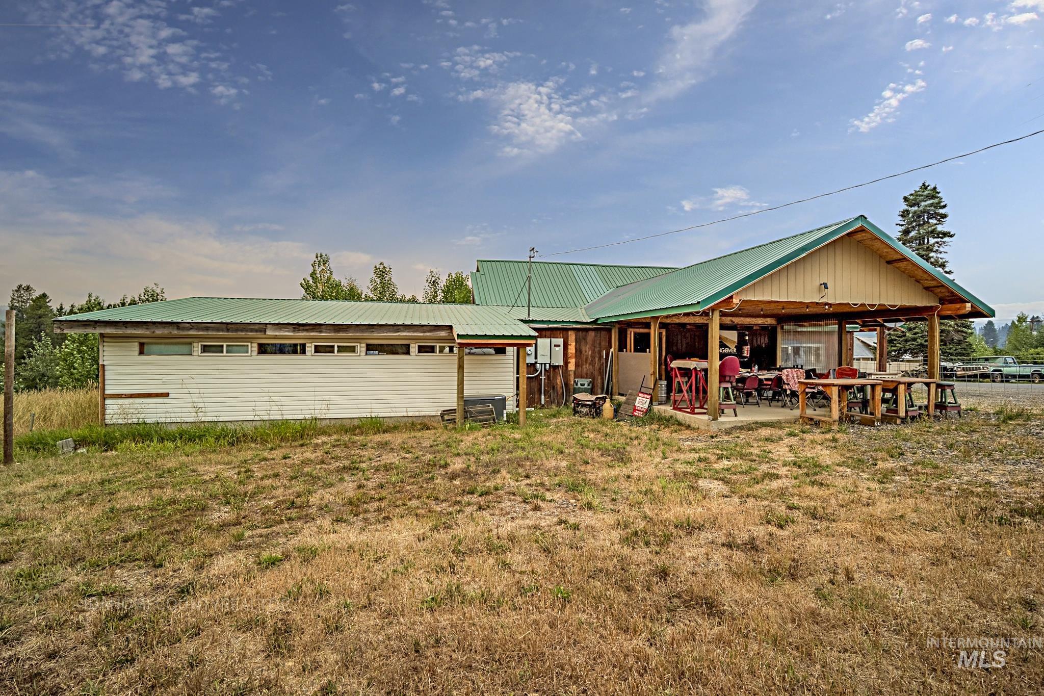 308 Main St., Elk City, Idaho 83525, 1 Bedroom, 2 Bathrooms, Residential Income For Sale, Price $235,000,MLS 98908626