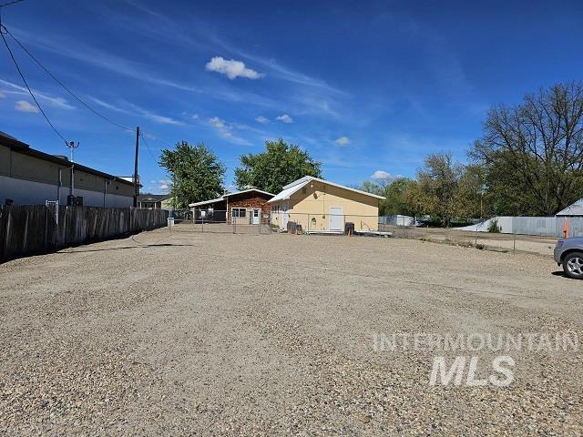 1705 N Whitley Dr, Fruitland, Idaho 83619, 3 Bedrooms, 6 Rooms, Business/Commercial For Sale, Price $475,000,MLS 98908643