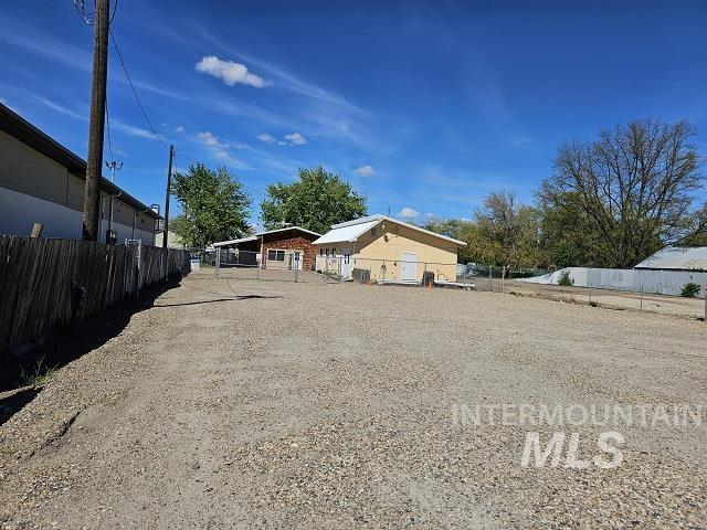 1705 N Whitley Dr, Fruitland, Idaho 83619, 3 Bedrooms, 6 Rooms, Business/Commercial For Sale, Price $475,000,MLS 98908643