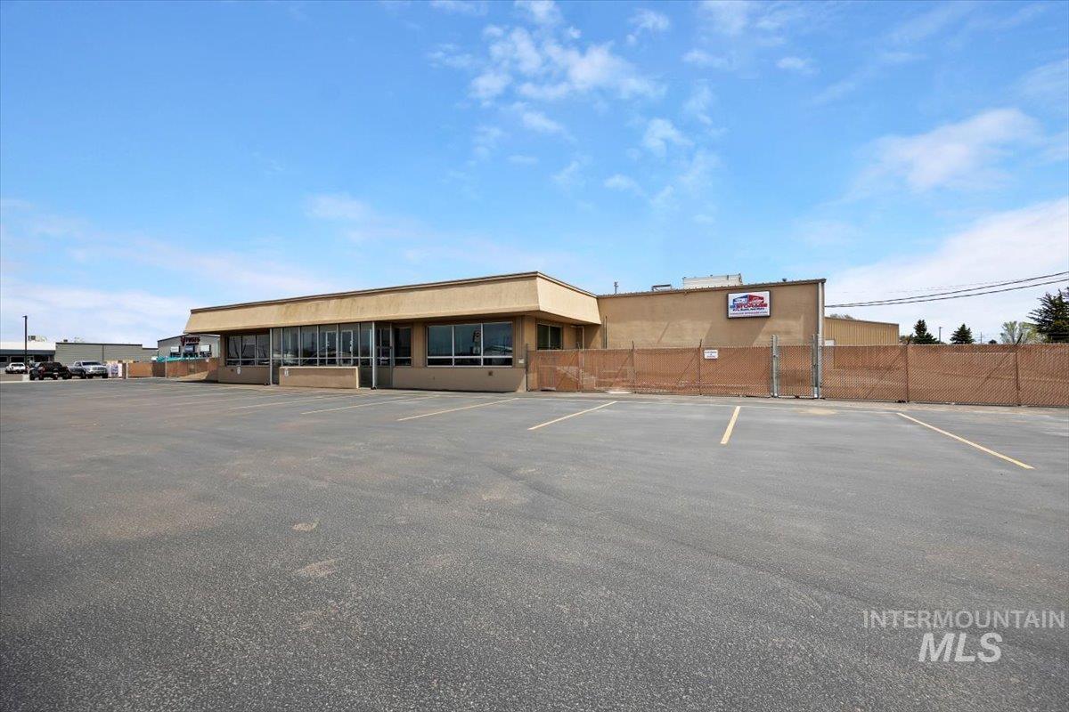 411 Overland, Burley, Idaho 83318, Business/Commercial For Sale, Price $252,000,MLS 98908688