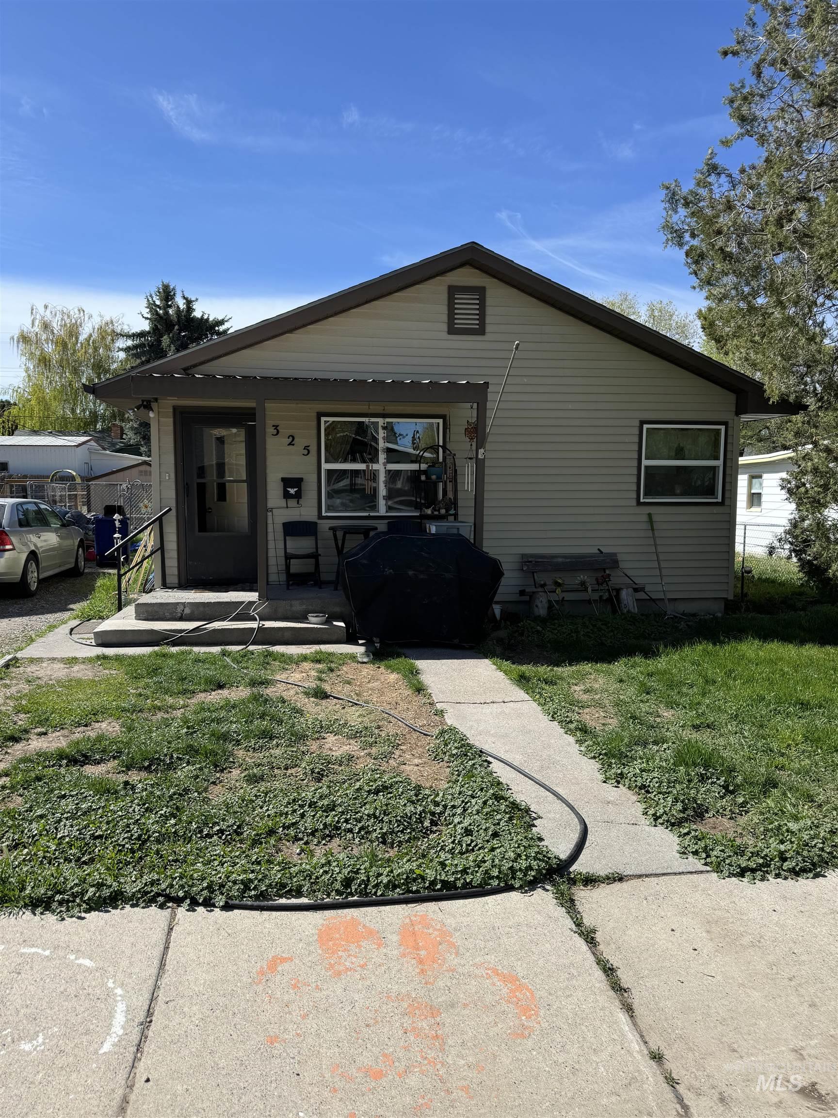 325 5th Avenue E., Jerome, Idaho 83338, 2 Bedrooms, 1.5 Bathrooms, Residential For Sale, Price $199,000,MLS 98908690