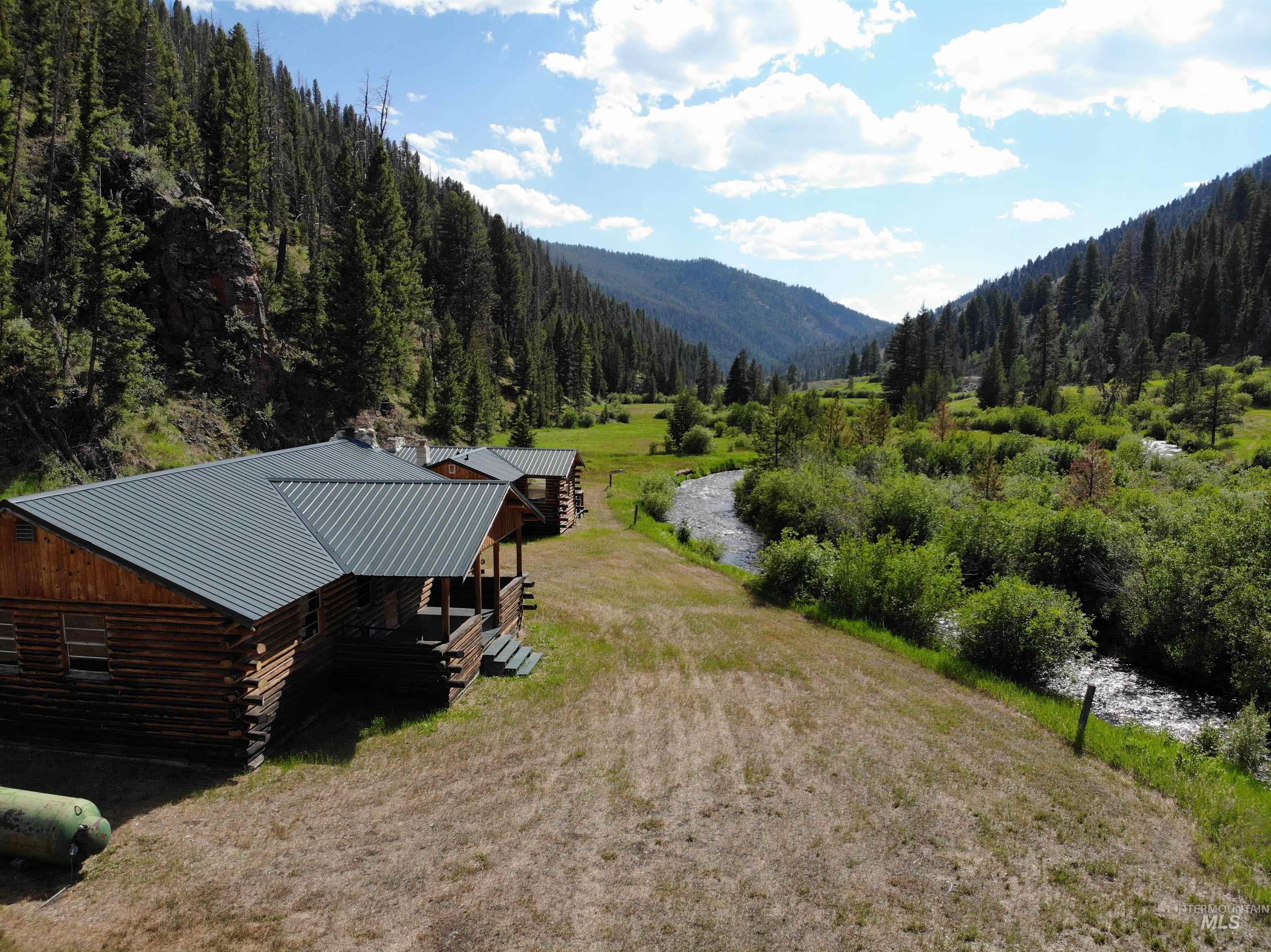 1376 Yellow Jacket Rd, North Fork, Idaho 83466, 2 Bedrooms, 1 Bathroom, Residential For Sale, Price $950,000,MLS 98908726