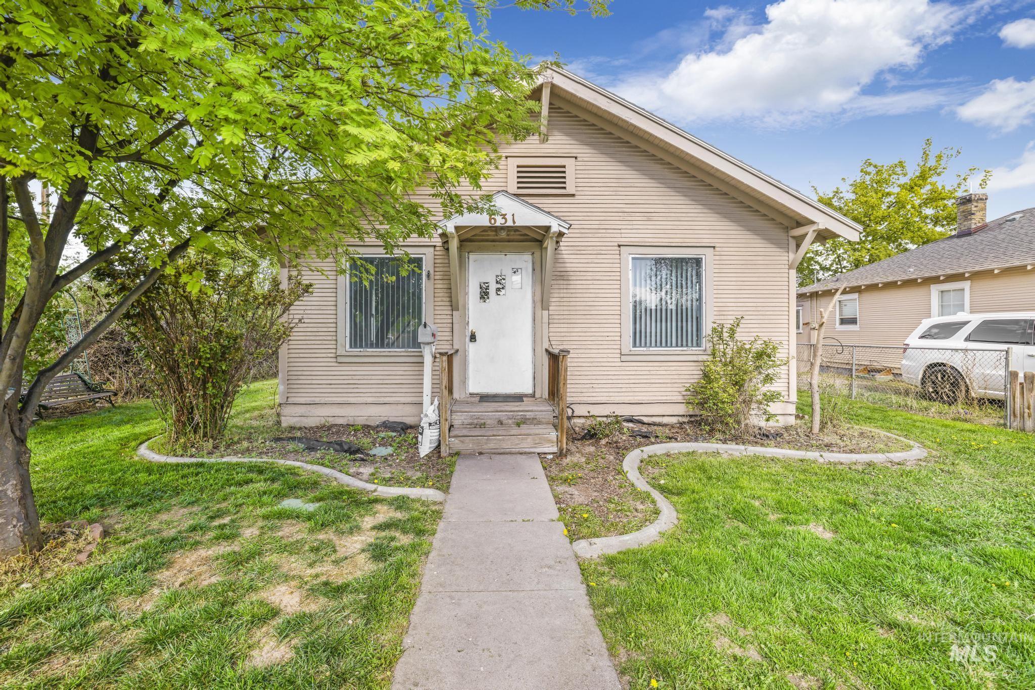 631 Ash St, Twin Falls, Idaho 83301, 3 Bedrooms, 1 Bathroom, Residential For Sale, Price $215,000,MLS 98908748