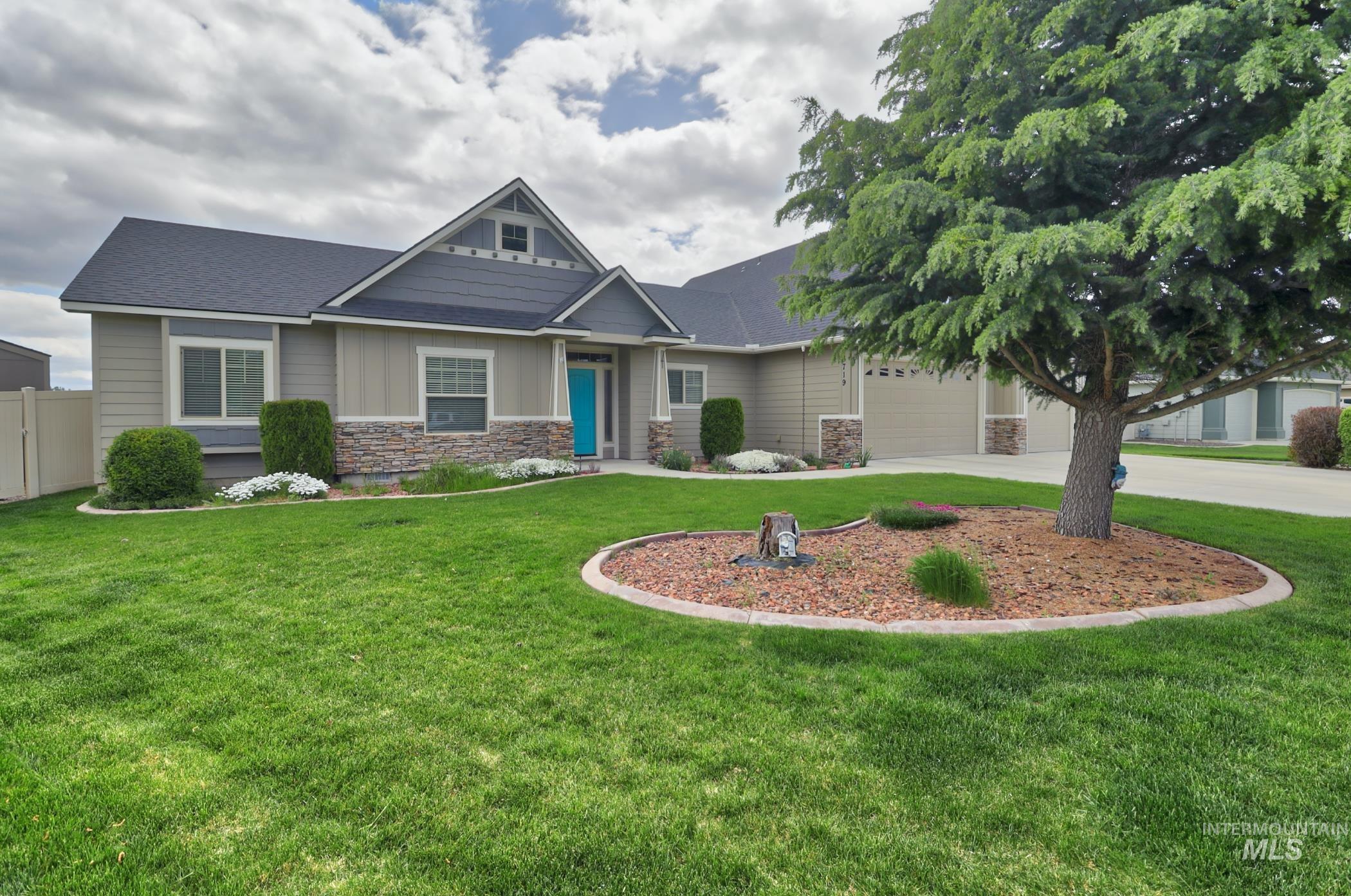 3719 Kingston Ave, Caldwell, Idaho 83605, 4 Bedrooms, 3 Bathrooms, Residential For Sale, Price $585,500,MLS 98908834