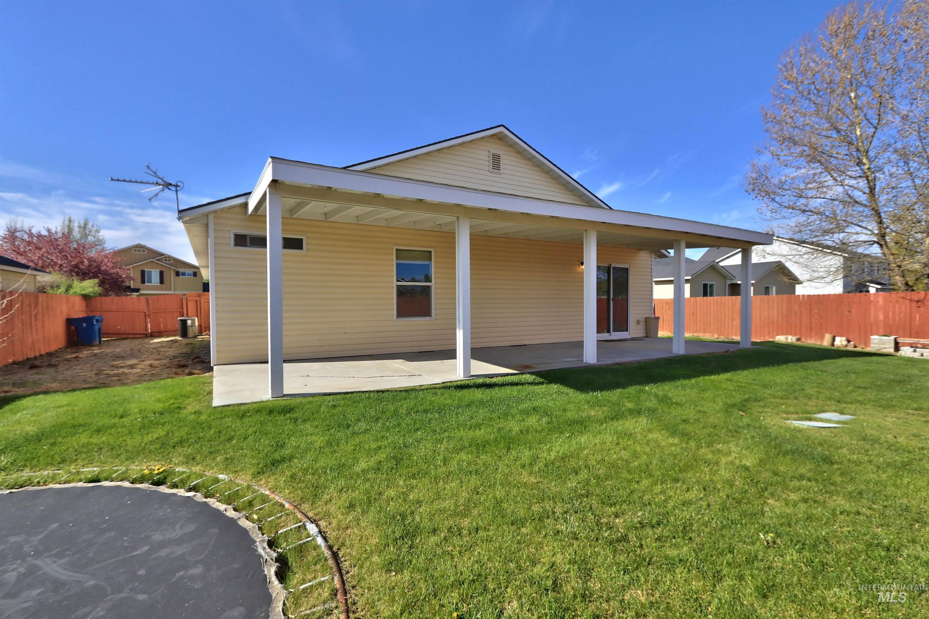 1534 Gold St, Middleton, Idaho 83644, 3 Bedrooms, 2 Bathrooms, Residential For Sale, Price $390,000,MLS 98908845