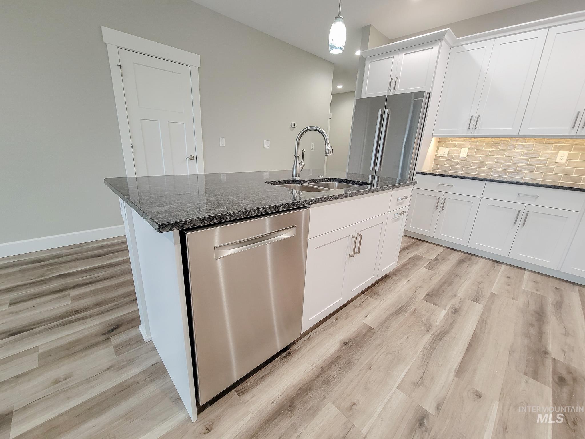 2113 Powers Ave, Lewiston, Idaho 83501, 2 Bedrooms, 2 Bathrooms, Residential For Sale, Price $399,900, 98908934