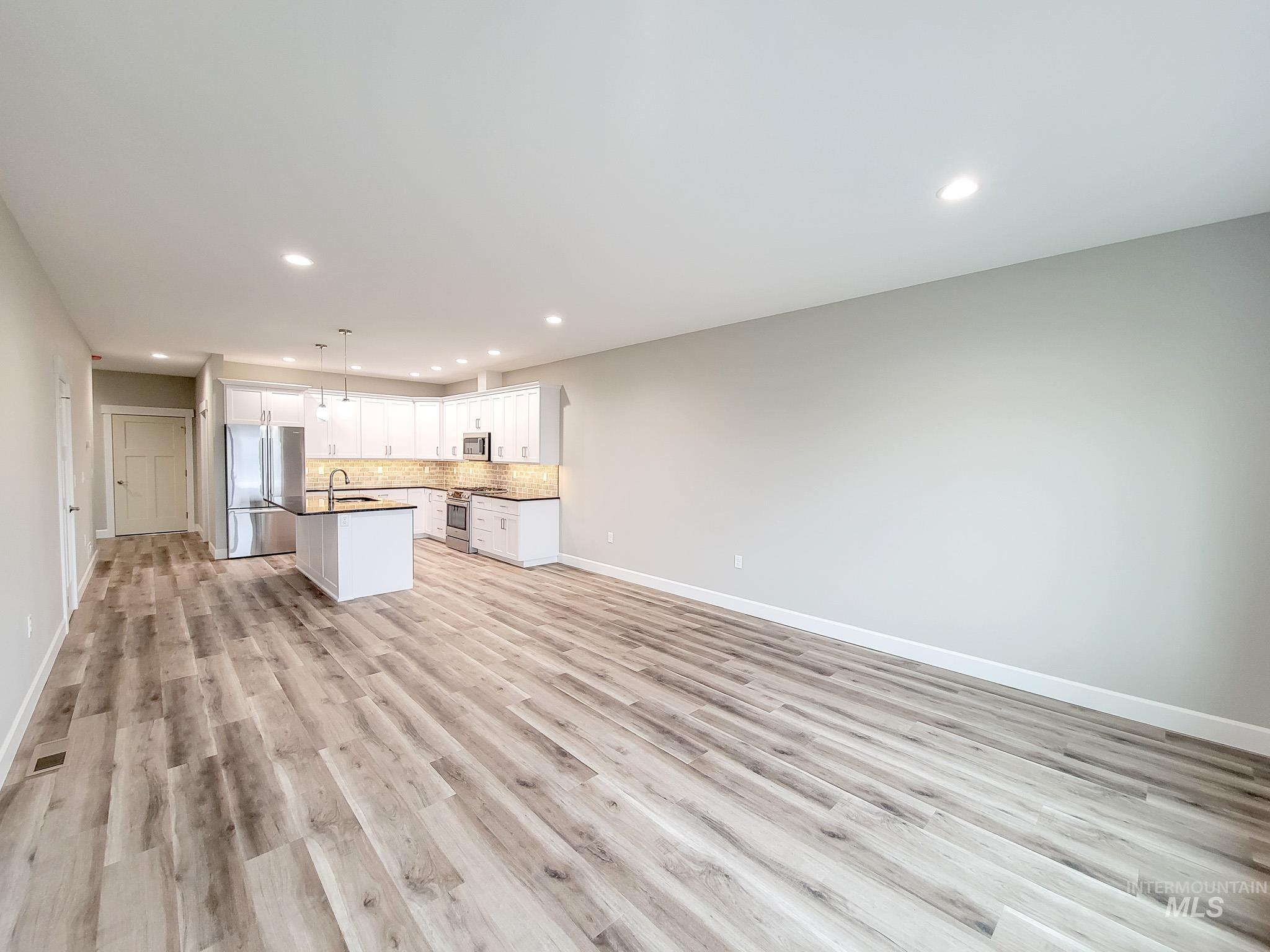 2113 Powers Ave, Lewiston, Idaho 83501, 2 Bedrooms, 2 Bathrooms, Residential For Sale, Price $399,900, 98908934