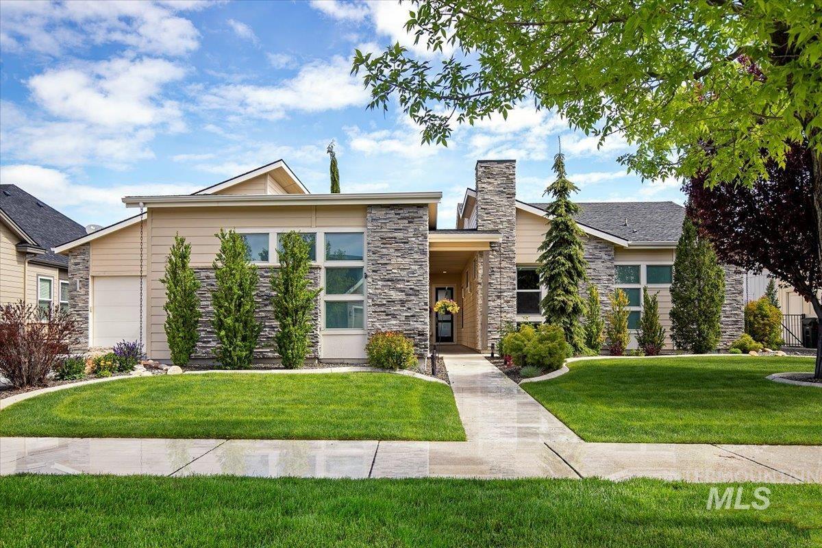2390 E Lodge Trail Dr, Meridian, Idaho 83642, 3 Bedrooms, 3.5 Bathrooms, Residential For Sale, Price $1,000,000,MLS 98908947