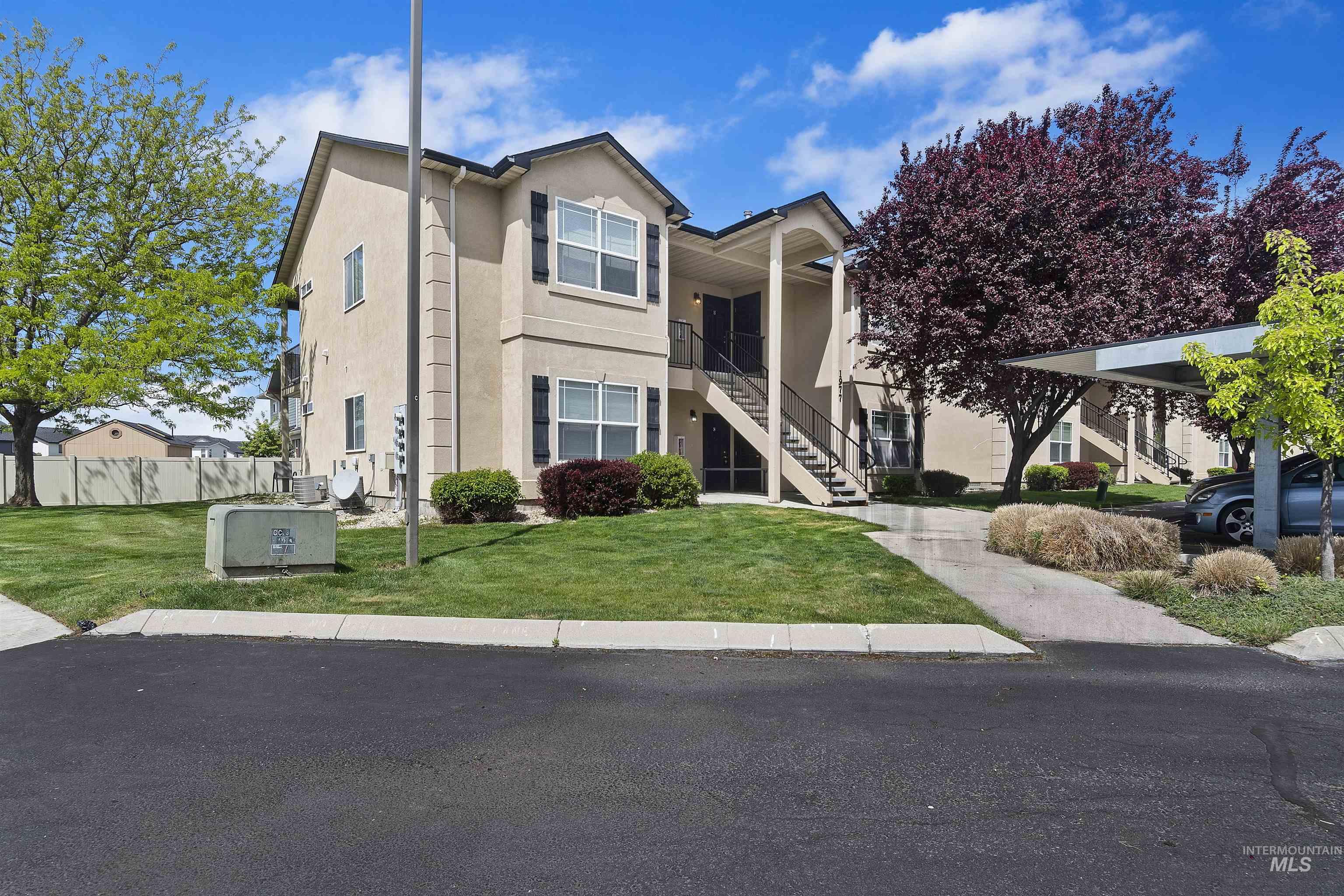 1977 E Wilson Ln, Meridian, Idaho 83642, 2 Bedrooms, 1 Bathroom, Residential Income For Sale, Price $949,900,MLS 98908957