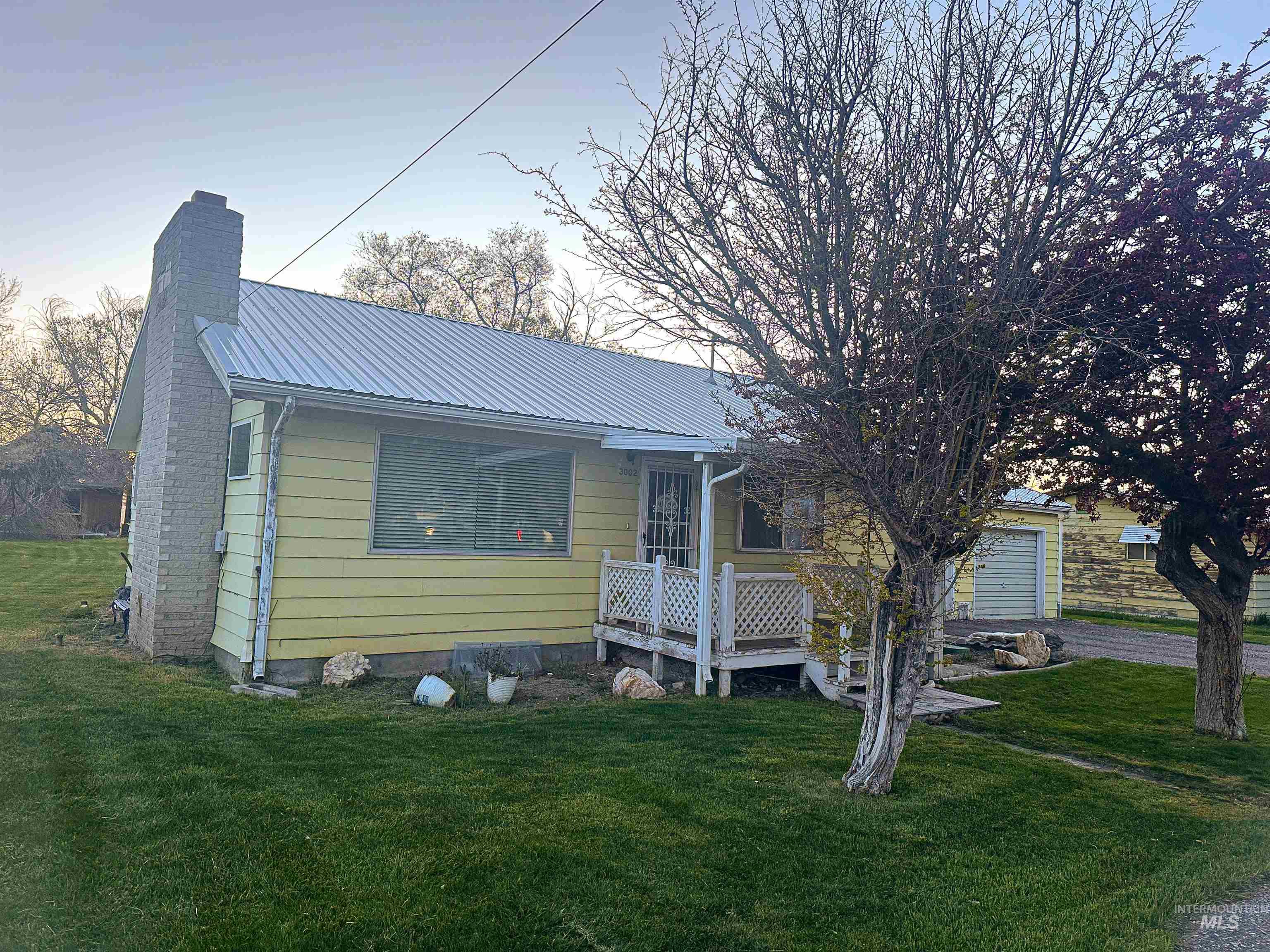 3002 Overland Ave, Burley, Idaho 83318, 2 Bedrooms, 2 Bathrooms, Residential For Sale, Price $275,000,MLS 98908972