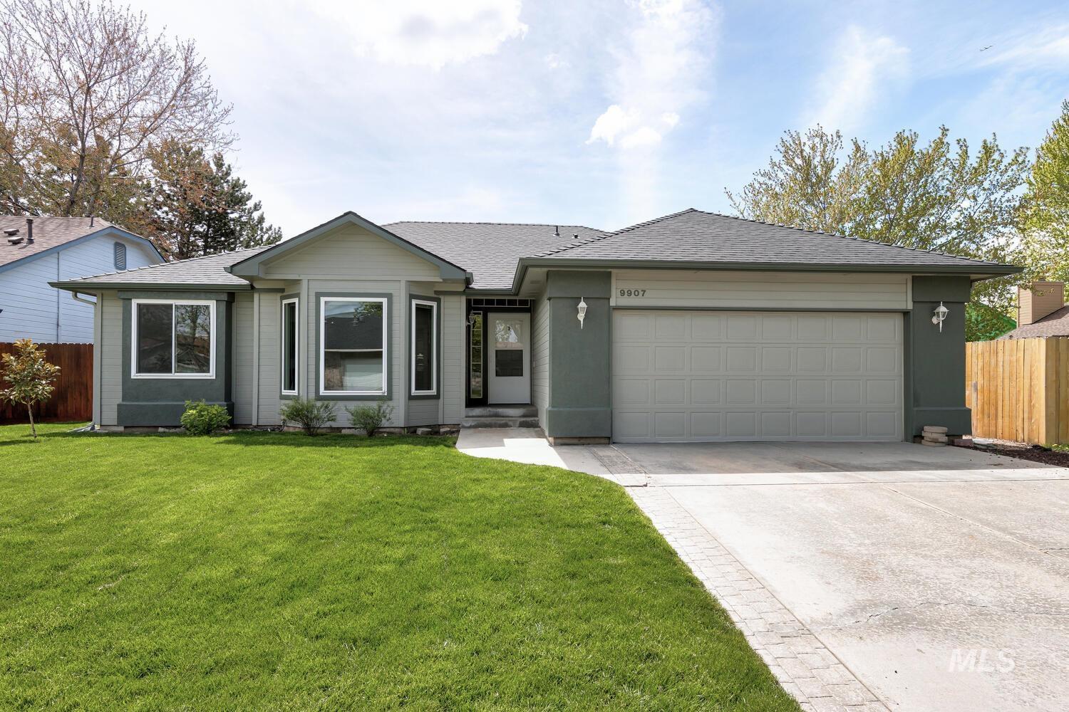 9907 W Holt St, Boise, Idaho 83704, 3 Bedrooms, 2 Bathrooms, Residential For Sale, Price $430,000,MLS 98908976