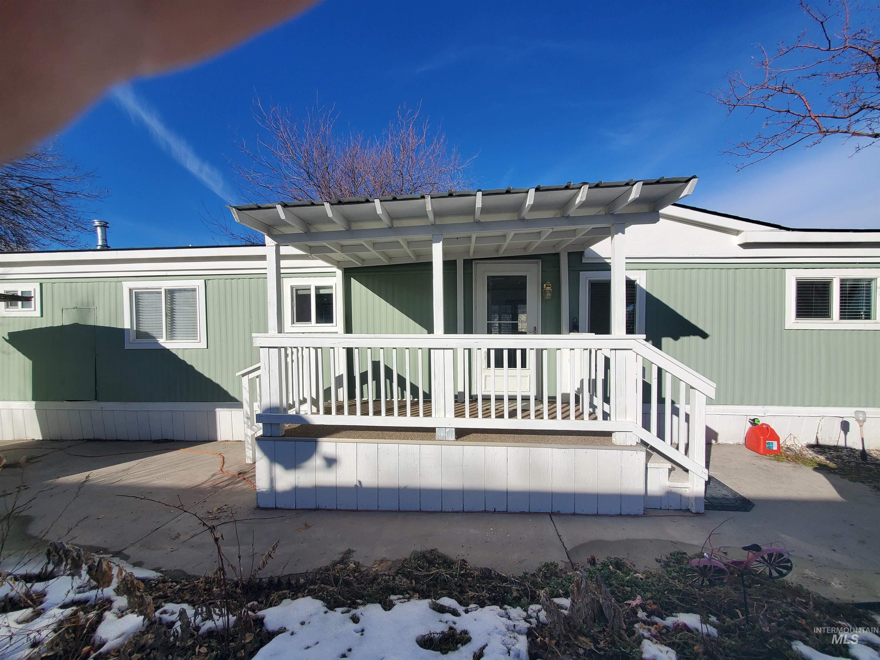 198 South Hills Rd, Twin Falls, Idaho 83301-0000, 3 Bedrooms, 2 Bathrooms, Residential For Sale, Price $99,000,MLS 98909098