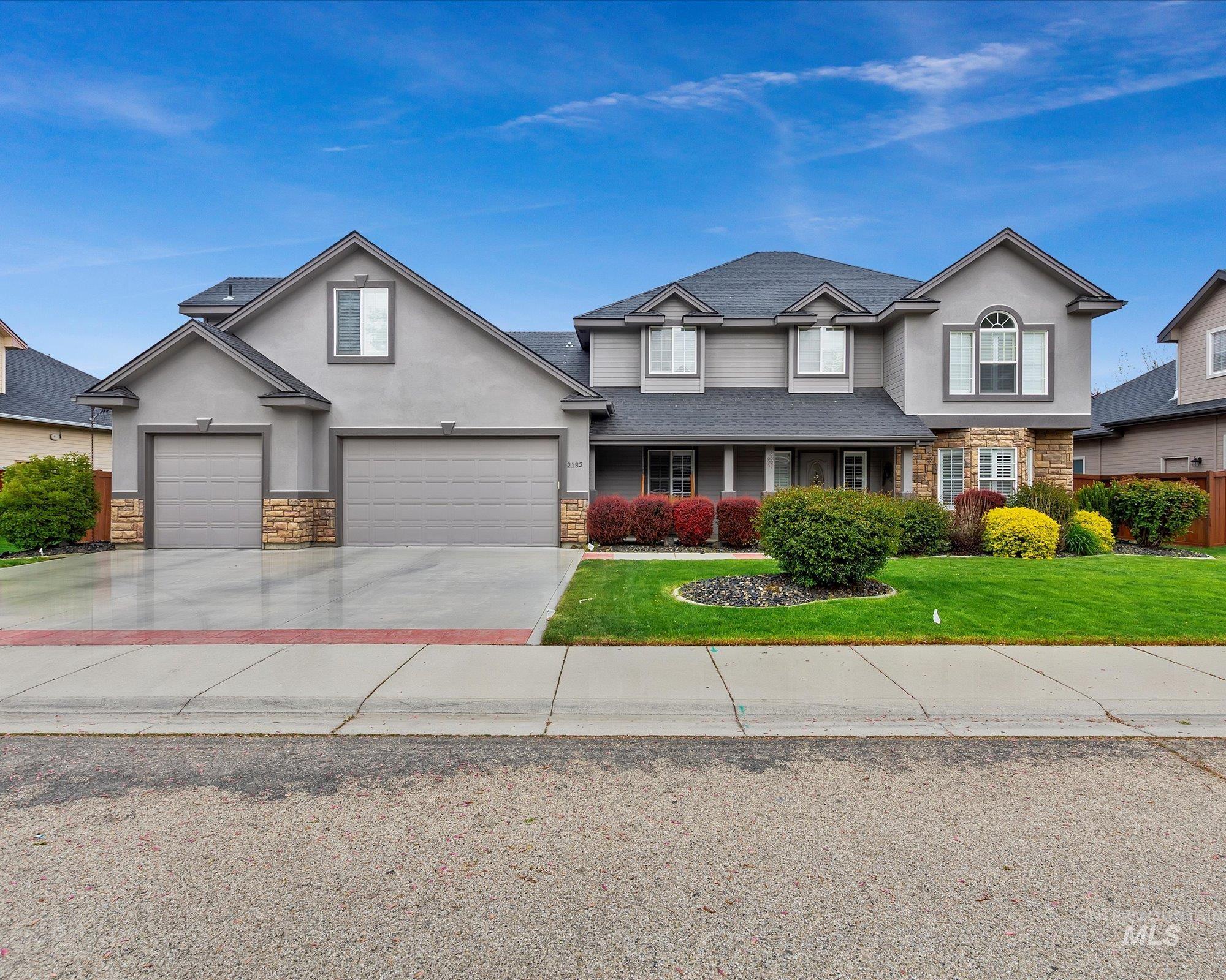 2182 E Chemise Dr, Meridian, Idaho 83646-1573, 5 Bedrooms, 3.5 Bathrooms, Residential For Sale, Price $949,900,MLS 98909173