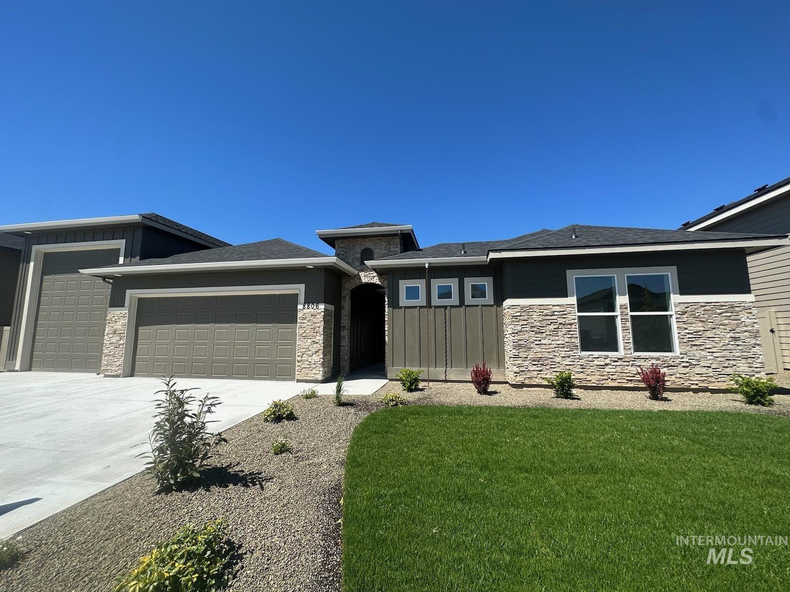 8806 E Snow Drop St., Nampa, Idaho 83687, 3 Bedrooms, 2 Bathrooms, Residential For Sale, Price $649,900,MLS 98909206