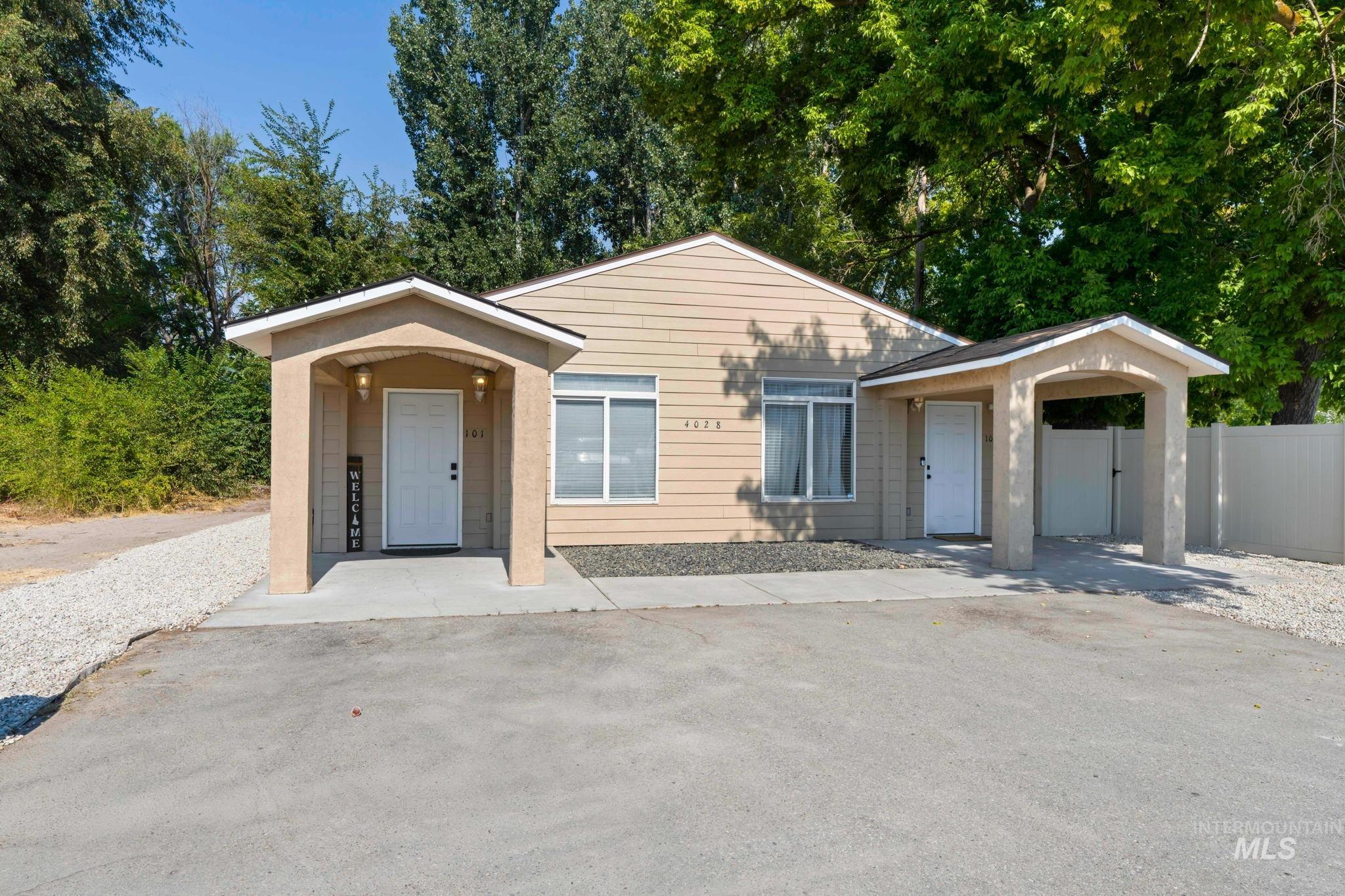 4028 W State Street, Boise, Idaho 83703, 2 Bedrooms, 1 Bathroom, Residential Income For Sale, Price $663,000,MLS 98909209
