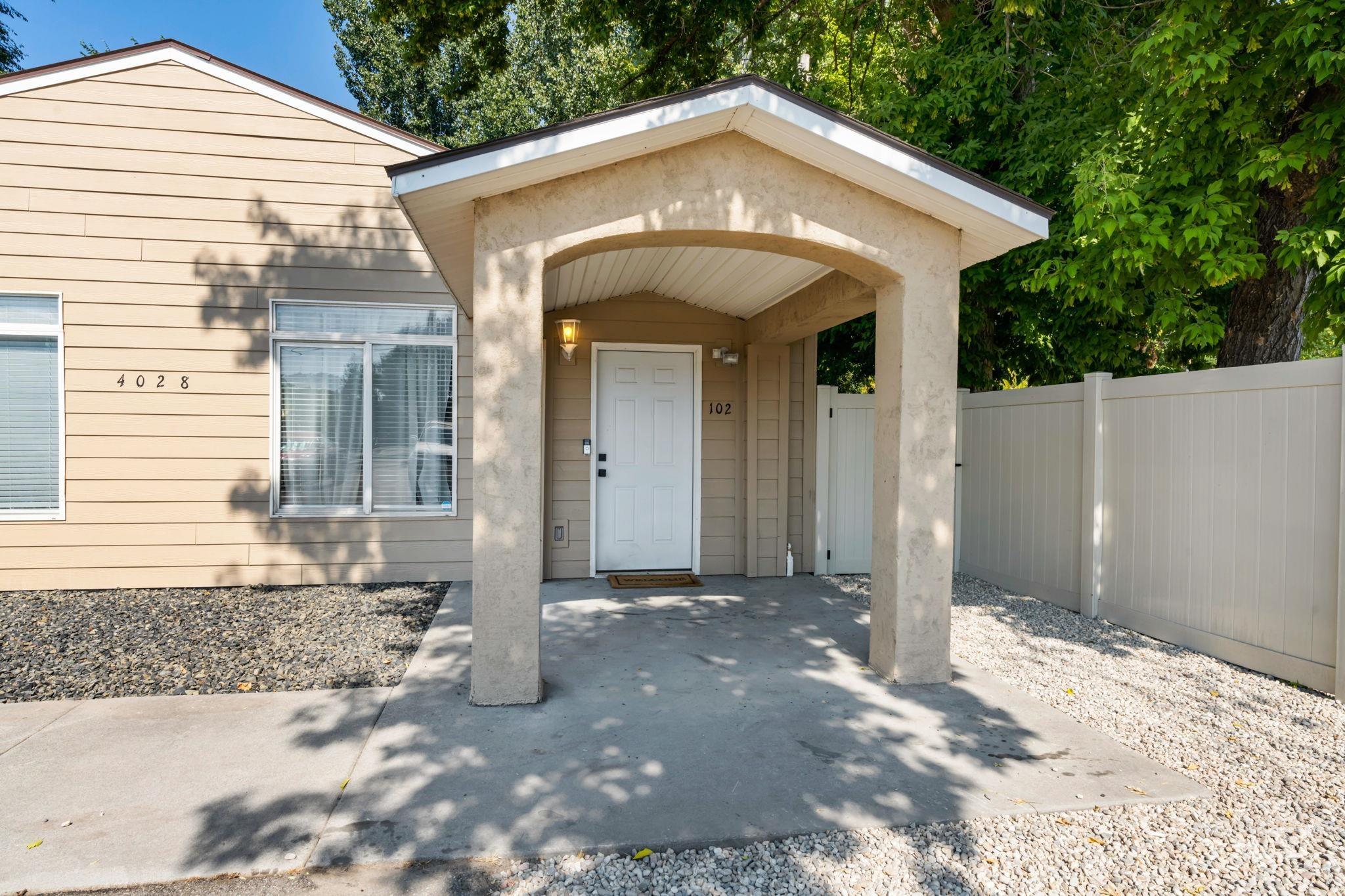 4028 W State Street, Boise, Idaho 83703, 2 Bedrooms, 1 Bathroom, Residential Income For Sale, Price $663,000,MLS 98909209