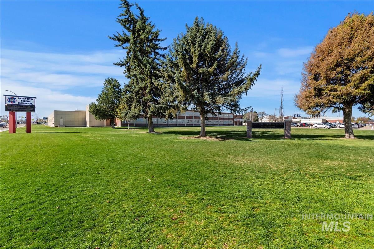 136 S Beechwood, Nampa, Idaho 83686, 3 Bedrooms, 2 Bathrooms, Residential For Sale, Price $565,000,MLS 98909233