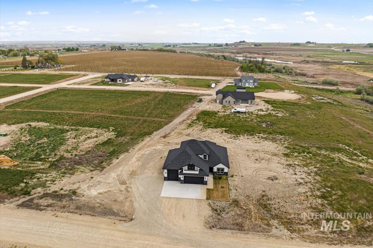 25738 Clydesdale Lane, Parma, Idaho 83660-0000, 4 Bedrooms, 2.5 Bathrooms, Residential For Sale, Price $769,500,MLS 98909255