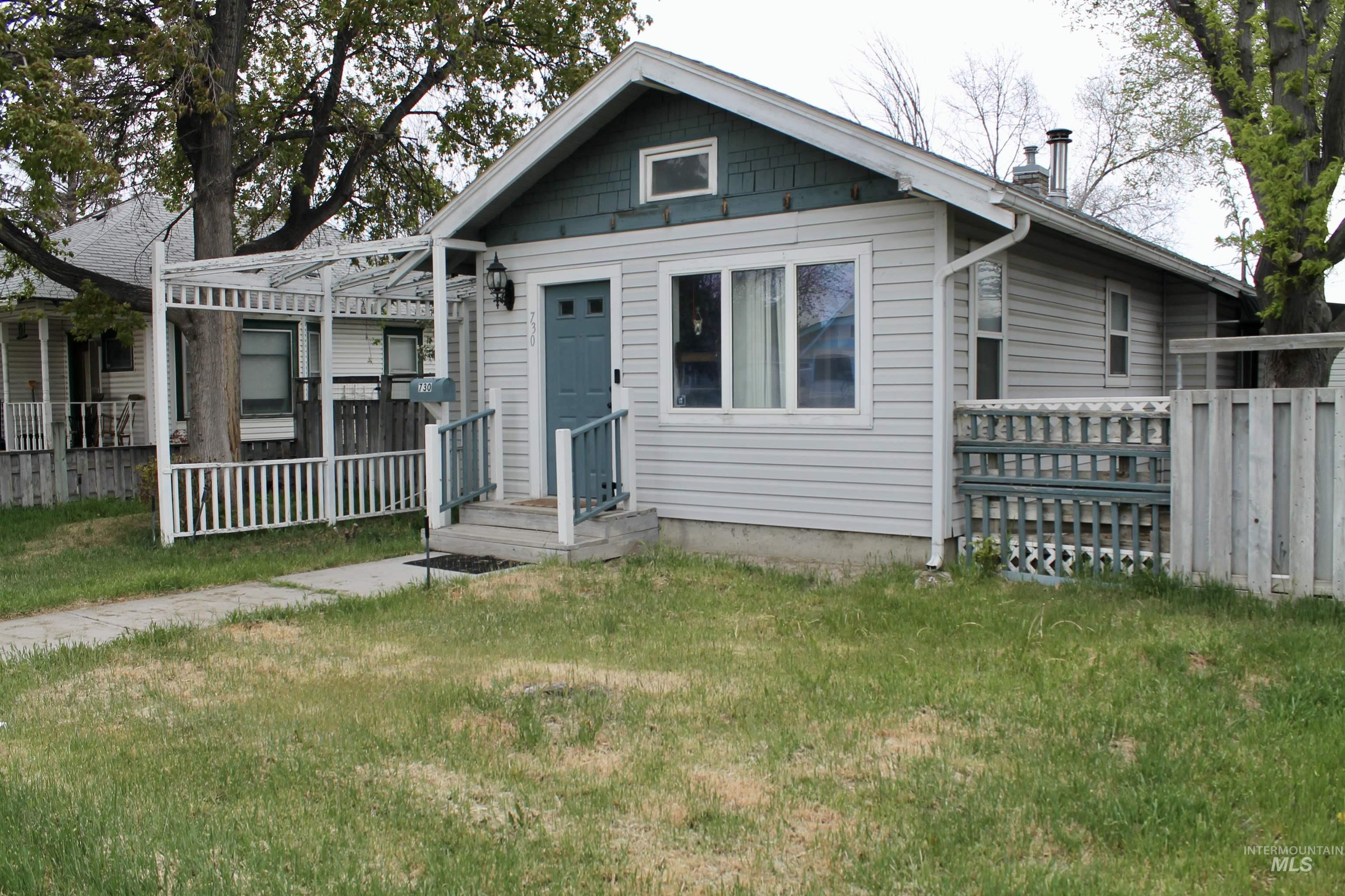 730 2nd Ave. N, Twin Falls, Idaho 83301, 2 Bedrooms, 1 Bathroom, Residential For Sale, Price $265,000,MLS 98909345
