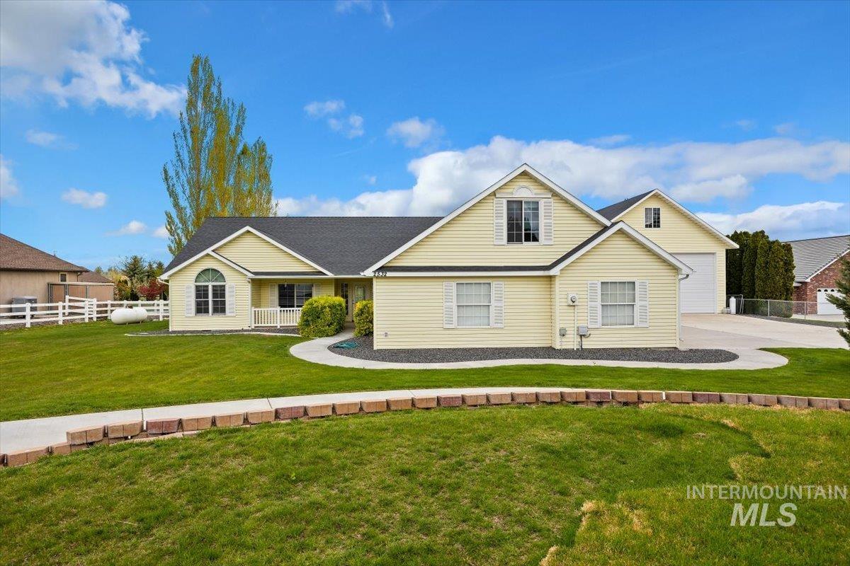 2532 E 3707 N, Twin Falls, Idaho 83301, 4 Bedrooms, 2 Bathrooms, Residential For Sale, Price $775,000,MLS 98909366