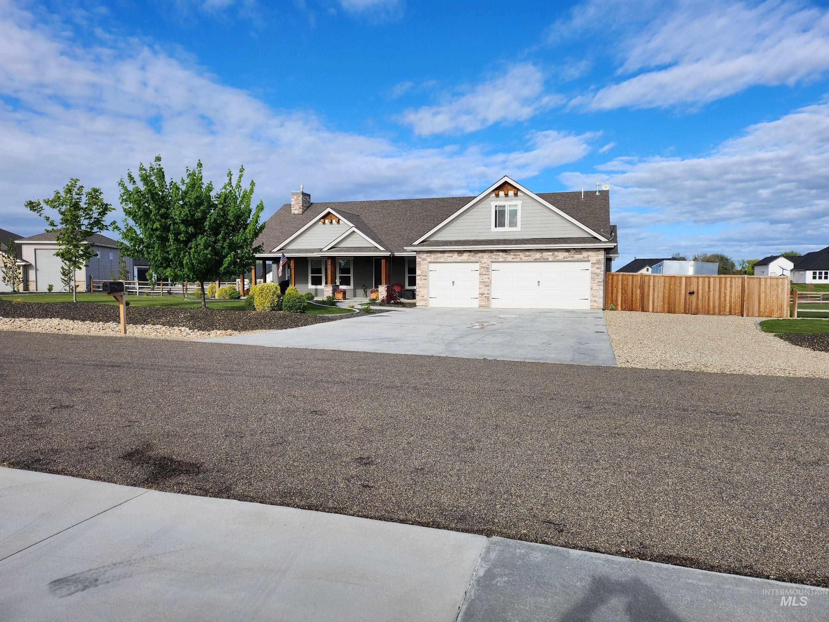 24071 Painted Horse, Middleton, Idaho 83644, 3 Bedrooms, 2 Bathrooms, Residential For Sale, Price $899,900,MLS 98909389