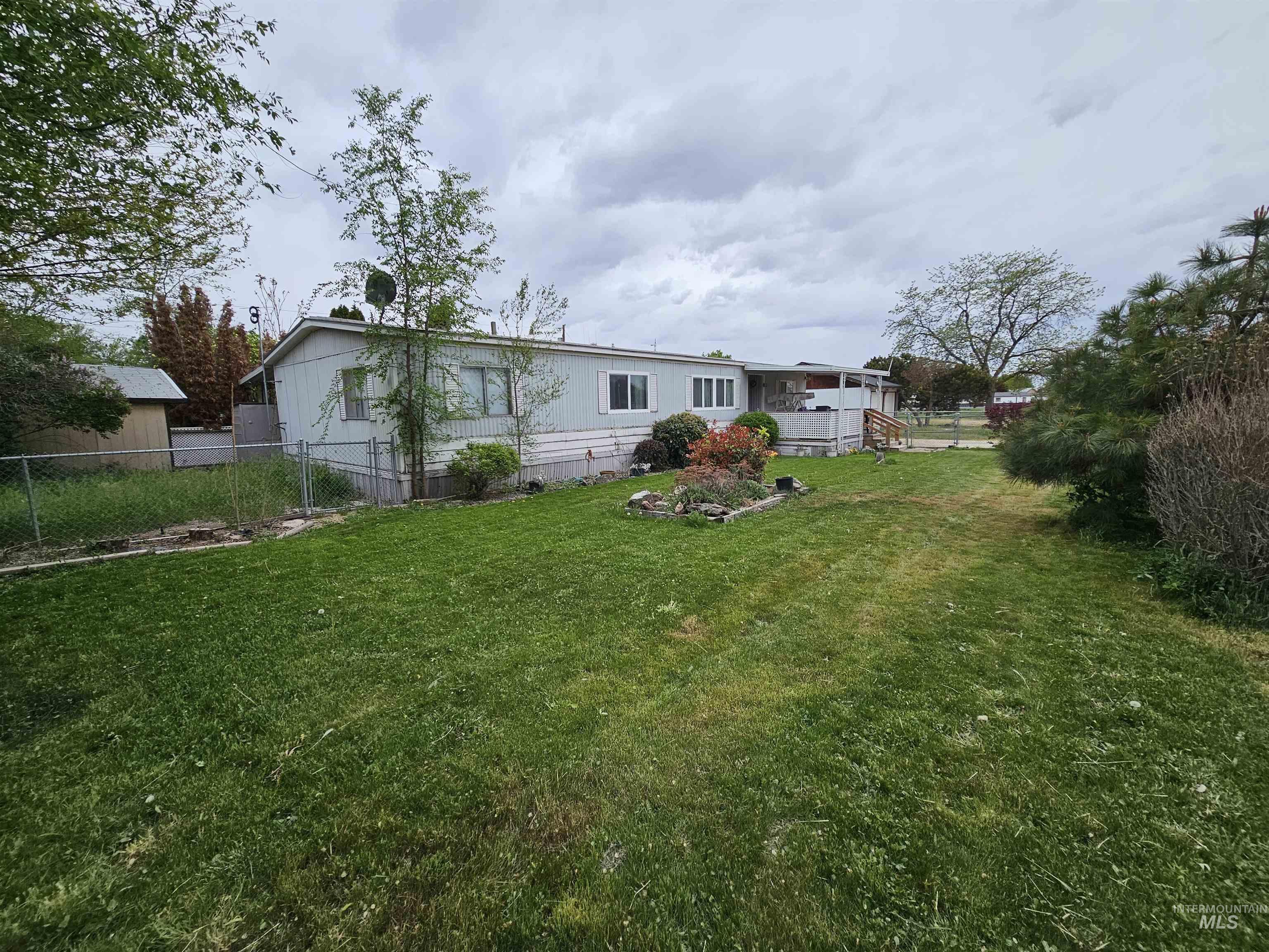 11217 Carole St., Nampa, Idaho 83651, 3 Bedrooms, 2 Bathrooms, Residential For Sale, Price $209,900,MLS 98909443