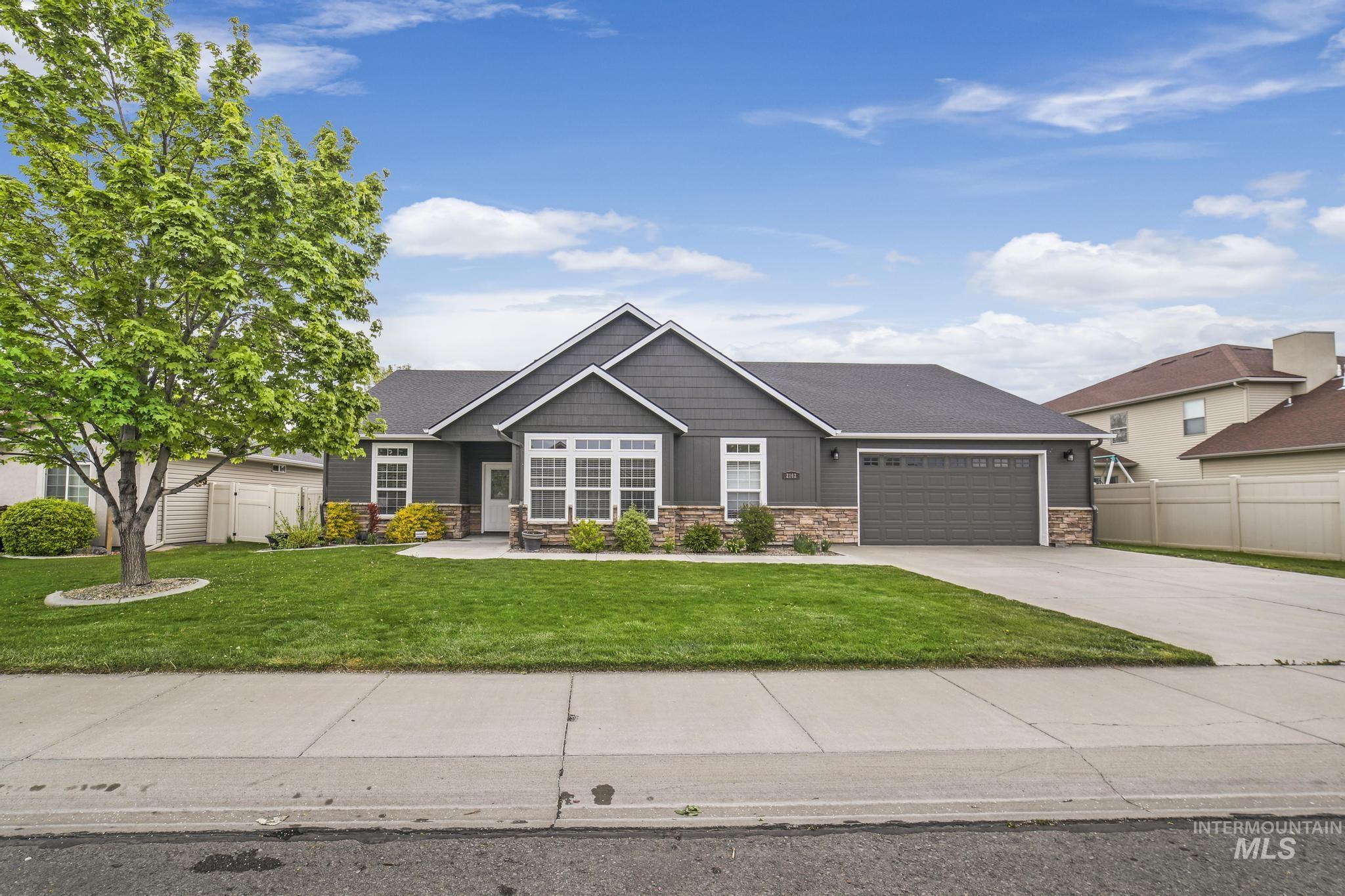 2162 Tendoy St, Twin Falls, Idaho 83301, 4 Bedrooms, 2 Bathrooms, Residential For Sale, Price $459,900,MLS 98909444