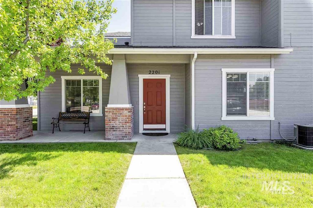 2201 S Leadville Ave, Boise, Idaho 83706, 2 Bedrooms, 2 Bathrooms, Residential For Sale, Price $399,900,MLS 98909497
