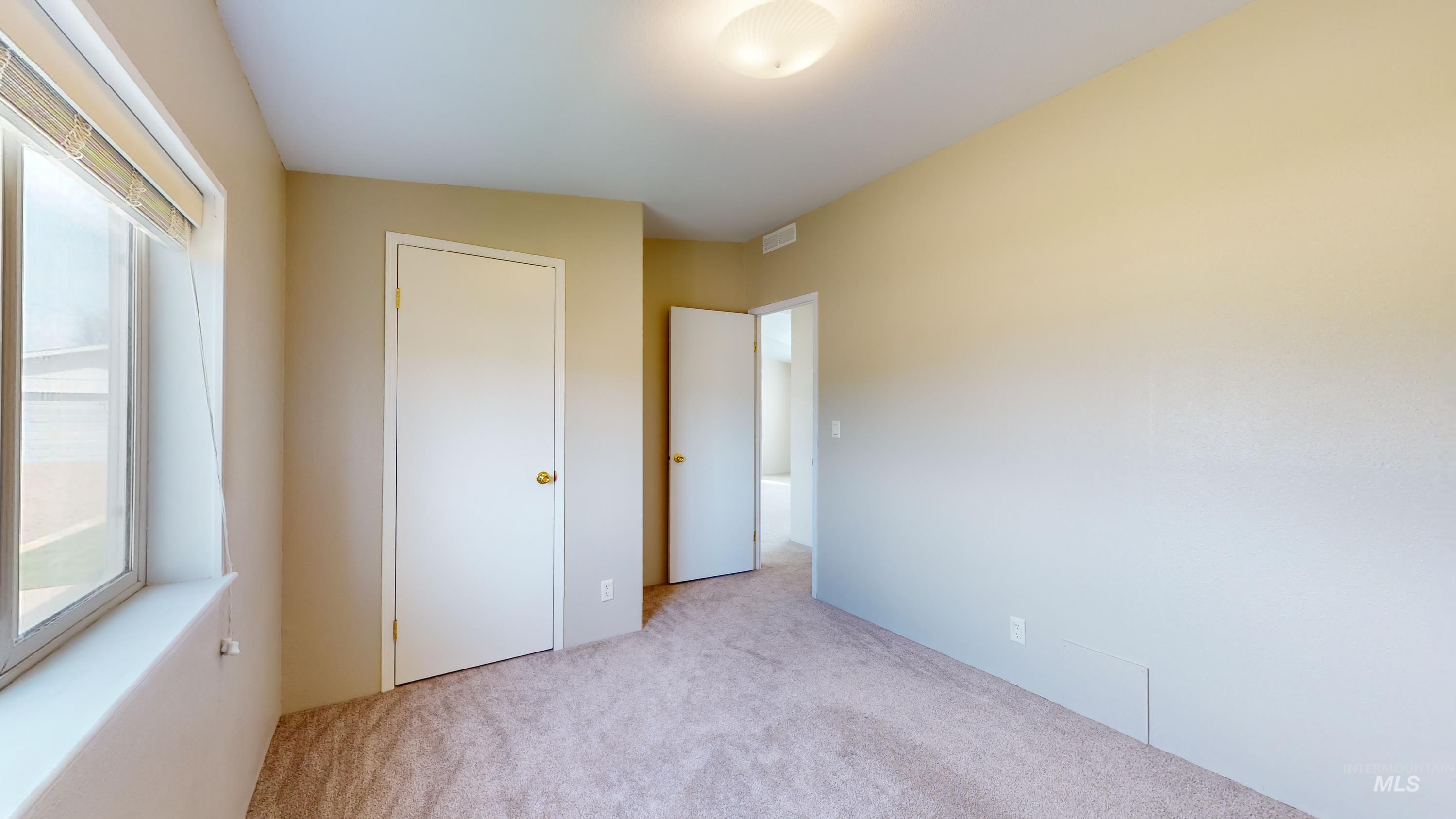 1662 S Thacker Rd, Hammett, Idaho 83627-0000, 3 Bedrooms, 2 Bathrooms, Residential For Sale, Price $624,500,MLS 98909530