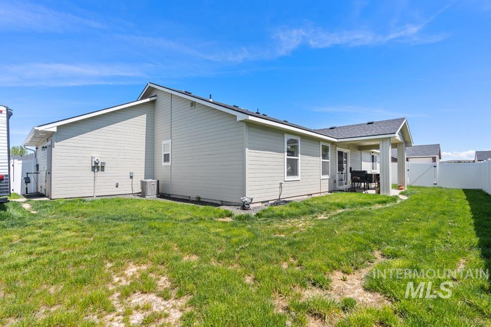 2570 Augusta Ave, Payette, Idaho 83661, 3 Bedrooms, 2 Bathrooms, Residential For Sale, Price $365,000,MLS 98909559