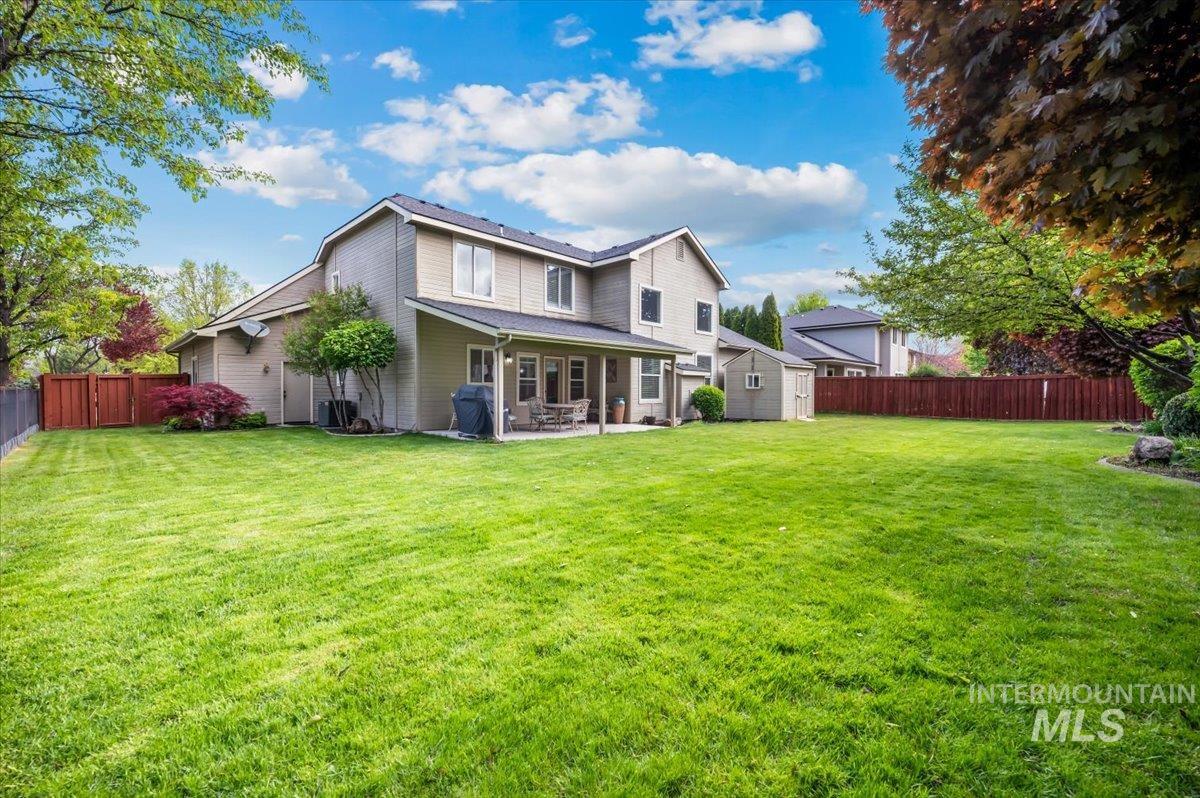 613 E Lava Falls St., Meridian, Idaho 83646, 4 Bedrooms, 2.5 Bathrooms, Residential For Sale, Price $679,900,MLS 98909561