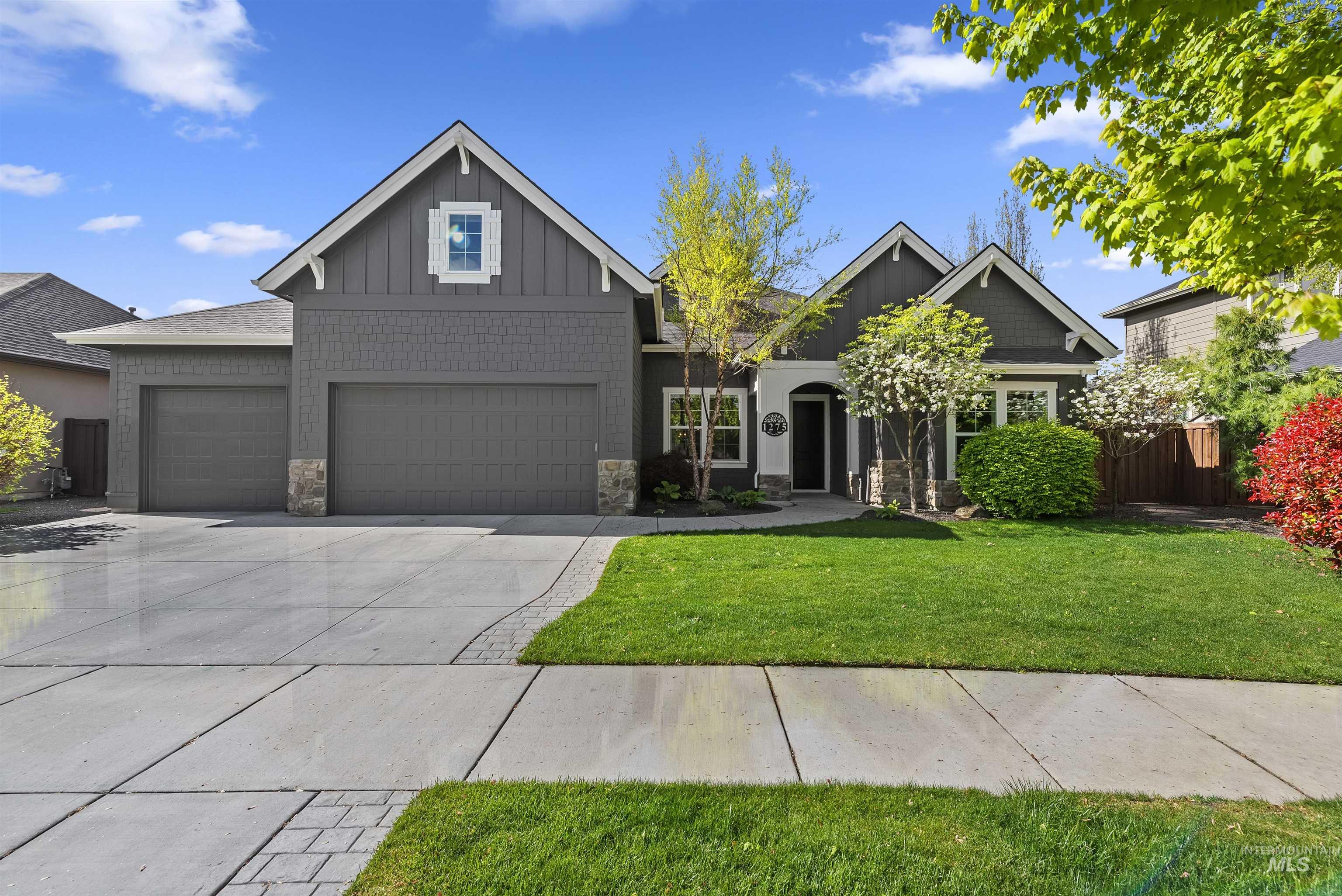 1275 E Commander St, Meridian, Idaho 83646, 4 Bedrooms, 3 Bathrooms, Residential For Sale, Price $949,900,MLS 98909654