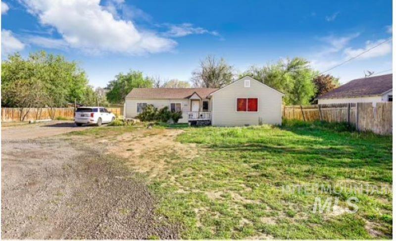 410 Filer Ave W, Twin Falls, Idaho 83301, 3 Bedrooms, 2 Bathrooms, Residential For Sale, Price $295,000,MLS 98909685