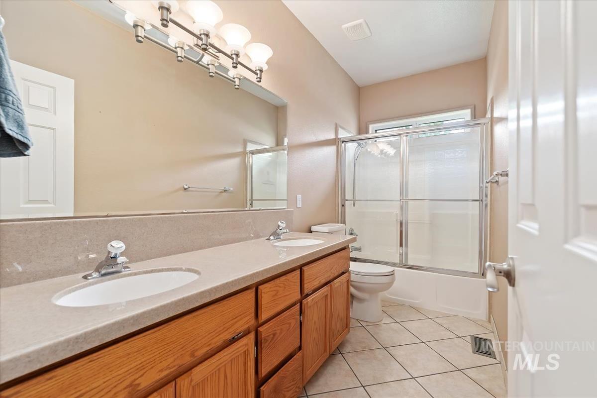 1442 N Little Creek, Meridian, Idaho 83642, 4 Bedrooms, 2.5 Bathrooms, Residential For Sale, Price $614,900,MLS 98909697