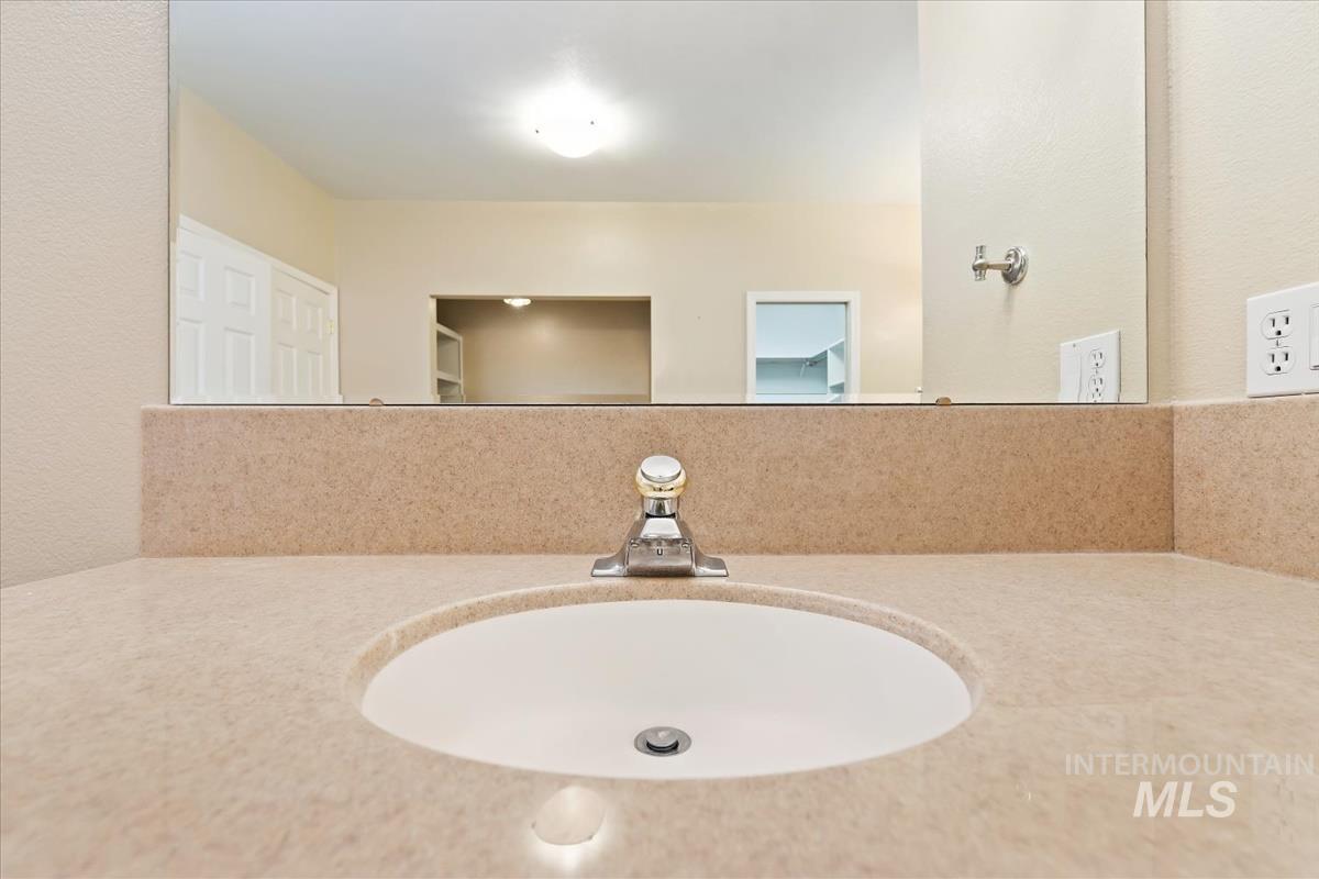 1442 N Little Creek, Meridian, Idaho 83642, 4 Bedrooms, 2.5 Bathrooms, Residential For Sale, Price $614,900,MLS 98909697