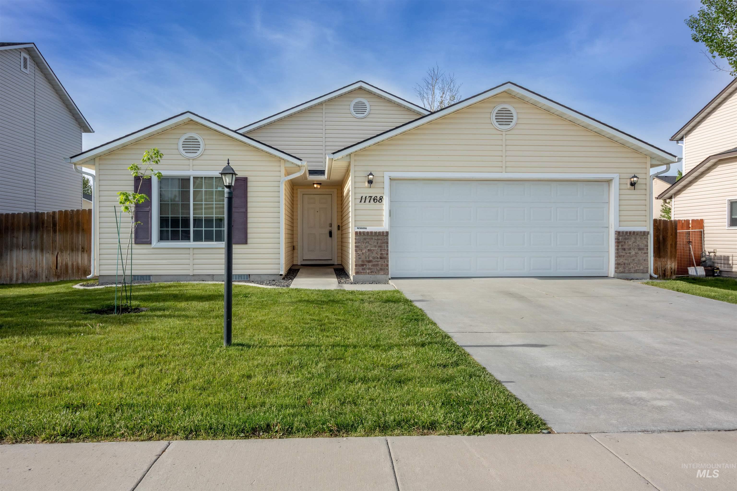 11768 Webster St, Caldwell, Idaho 83605, 4 Bedrooms, 2 Bathrooms, Residential For Sale, Price $395,000,MLS 98909703