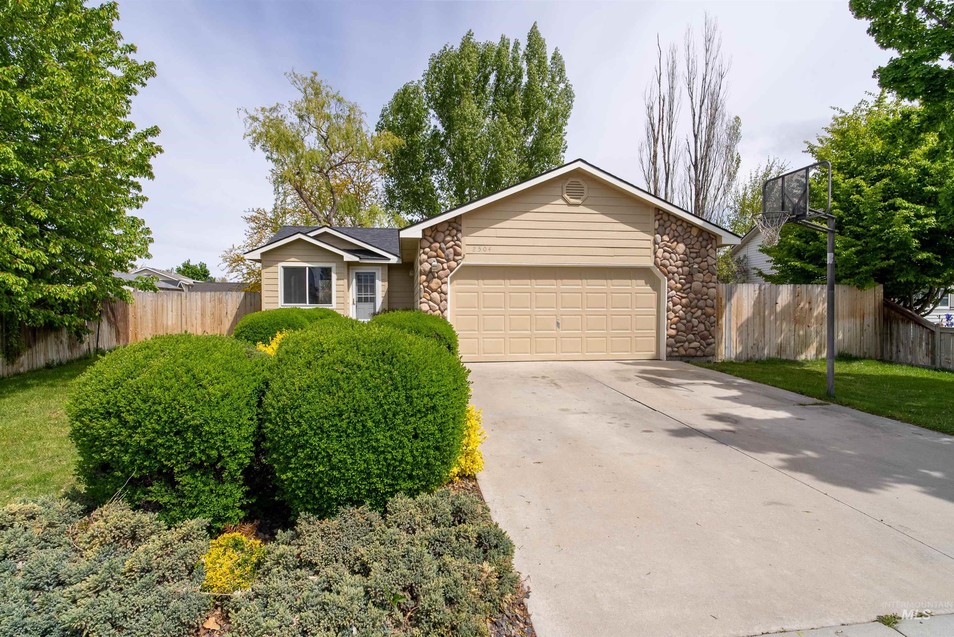 2504 E Sandgate Ave, Nampa, Idaho 83686, 3 Bedrooms, 2 Bathrooms, Residential For Sale, Price $349,900,MLS 98909744