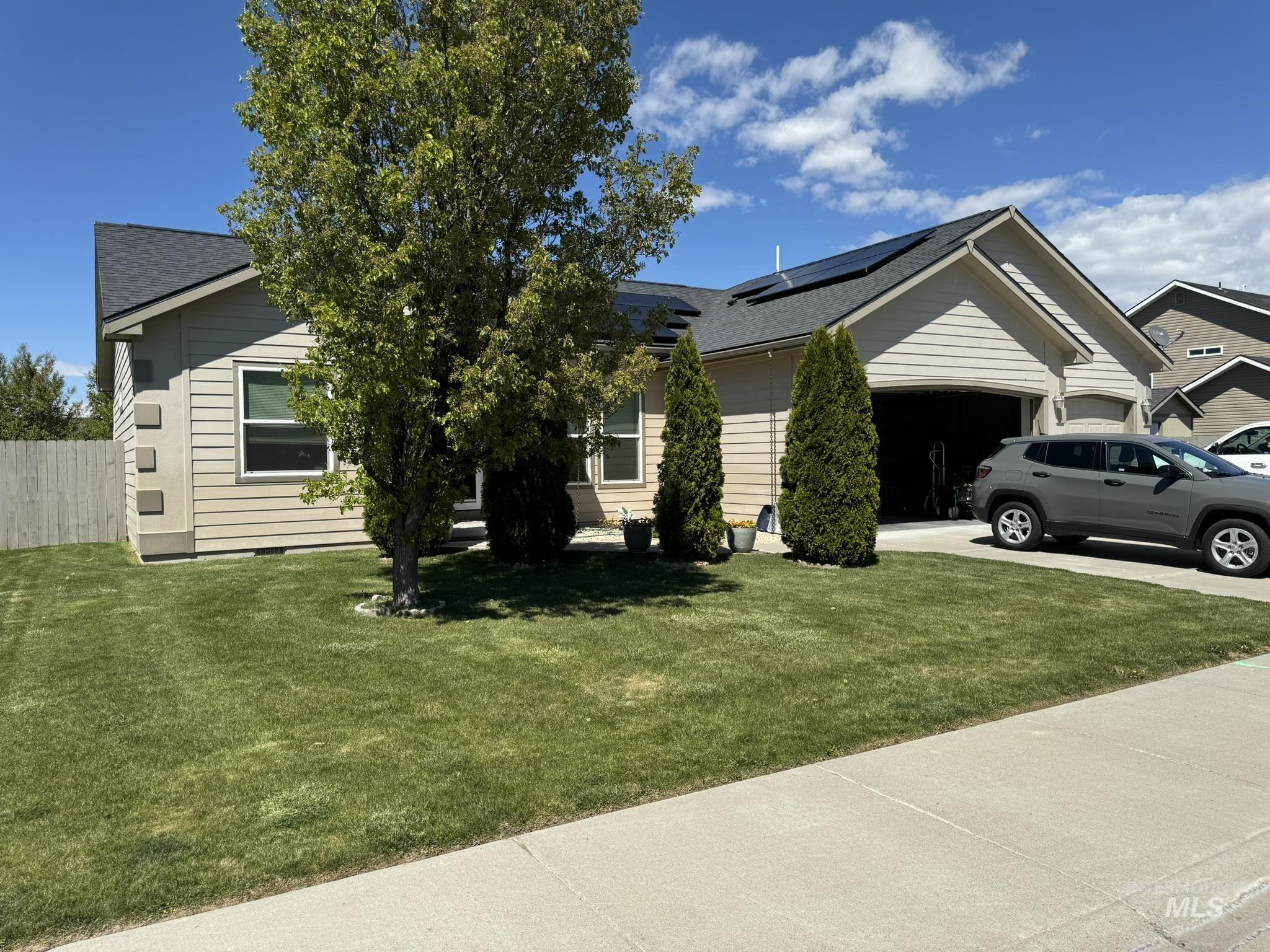 690 Sw Foley St, Mountain Home, Idaho 83647-5368, 3 Bedrooms, 2 Bathrooms, Residential For Sale, Price $389,900,MLS 98909842