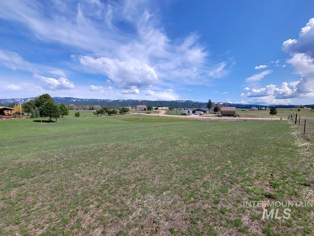 2 AC Goslin Loop, Cascade, Idaho 83611, Land For Sale, Price $194,900,MLS 98909853
