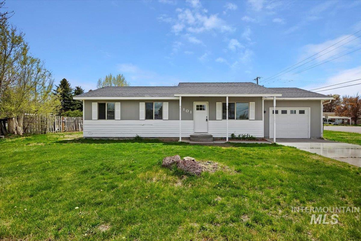 101 Fernwood Cir, Rupert, Idaho 83350, 3 Bedrooms, 1 Bathroom, Residential For Sale, Price $265,000,MLS 98909870
