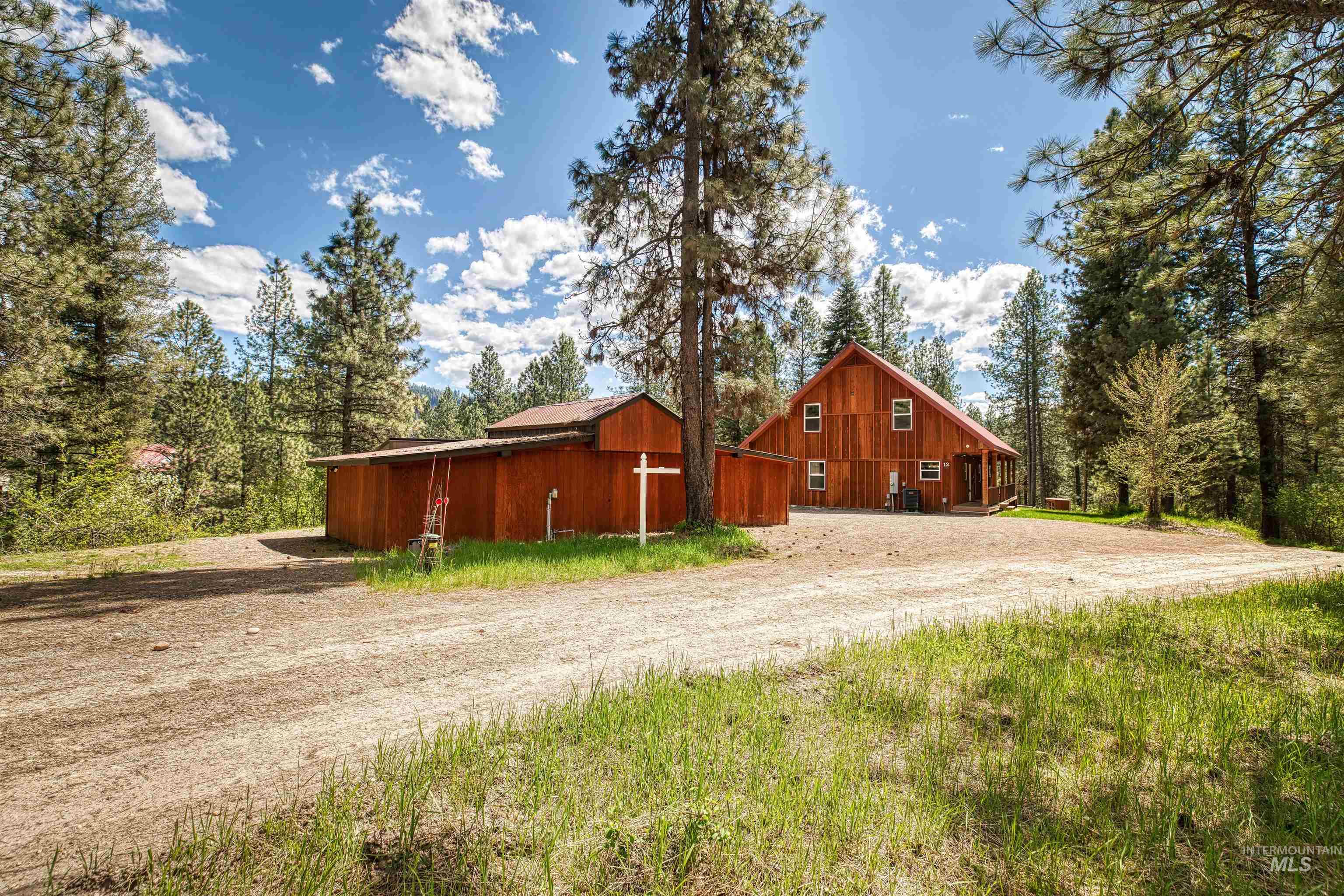 12 Horseshoe Road, Garden Valley, Idaho 83622, 4 Bedrooms, 2.5 Bathrooms, Residential For Sale, Price $849,900,MLS 98910062