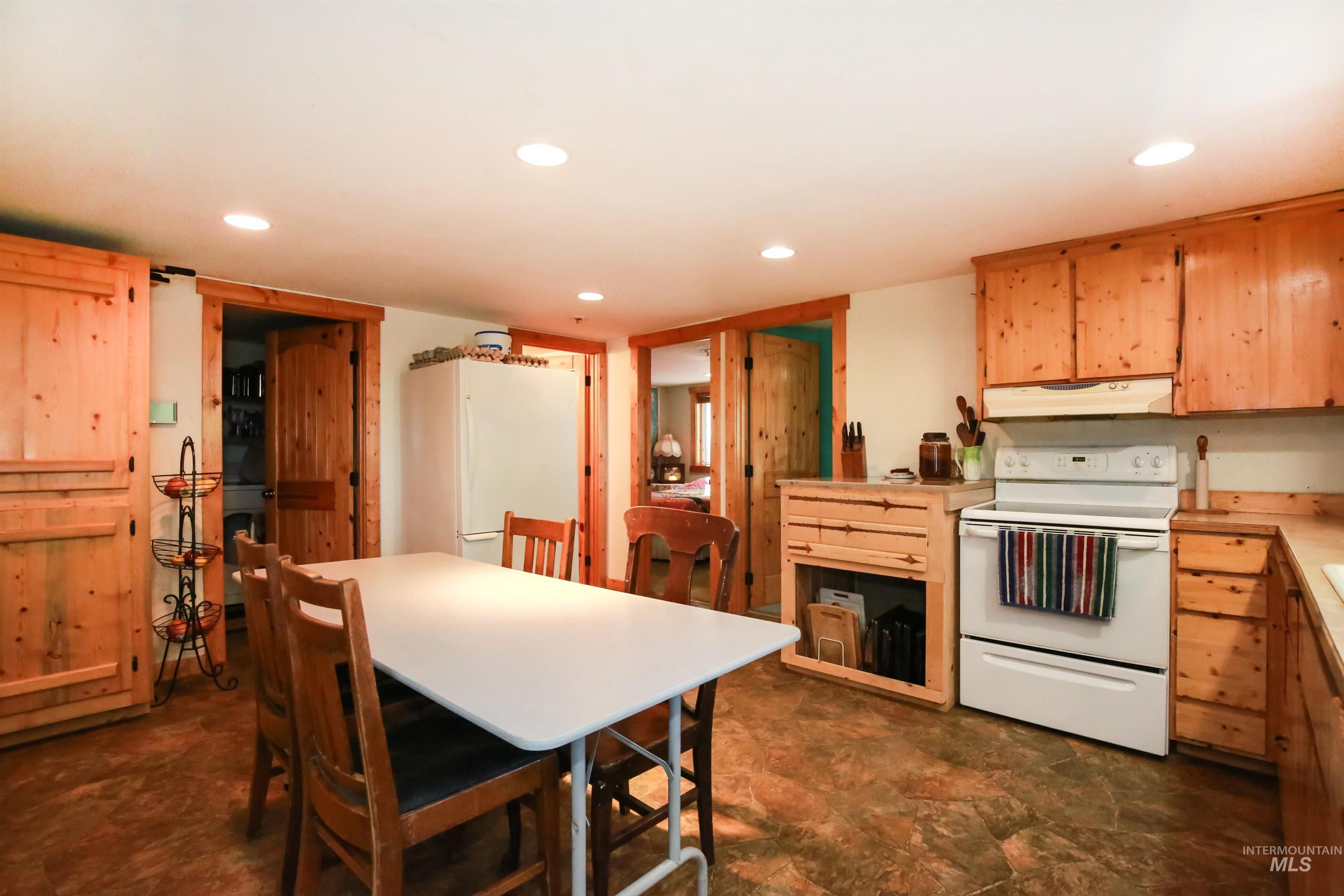 2010 US Highway 20, Vale, Oregon 97918, 4 Bedrooms, 2 Bathrooms, Farm & Ranch For Sale, Price $875,000, 98910085