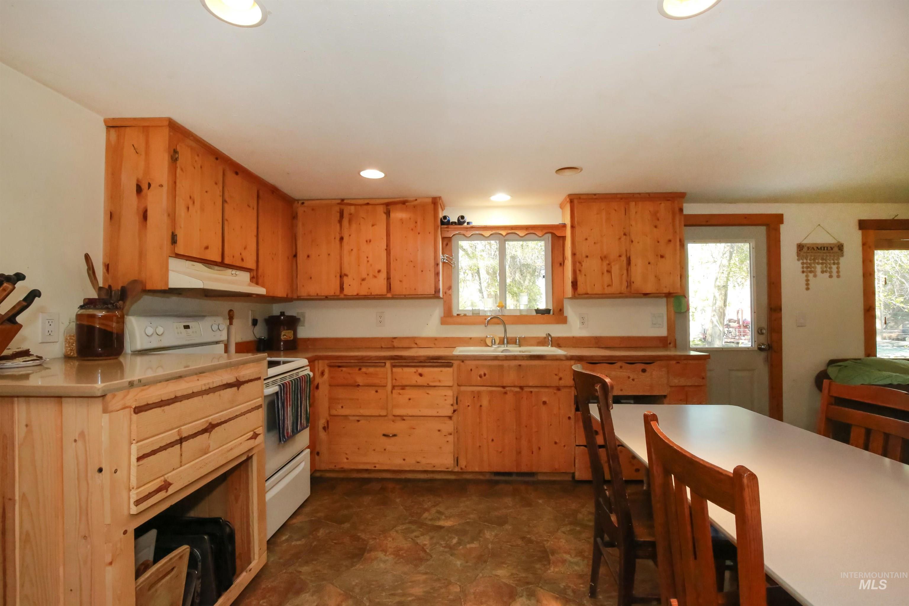 2010 US Highway 20, Vale, Oregon 97918, 4 Bedrooms, 2 Bathrooms, Farm & Ranch For Sale, Price $875,000, 98910085