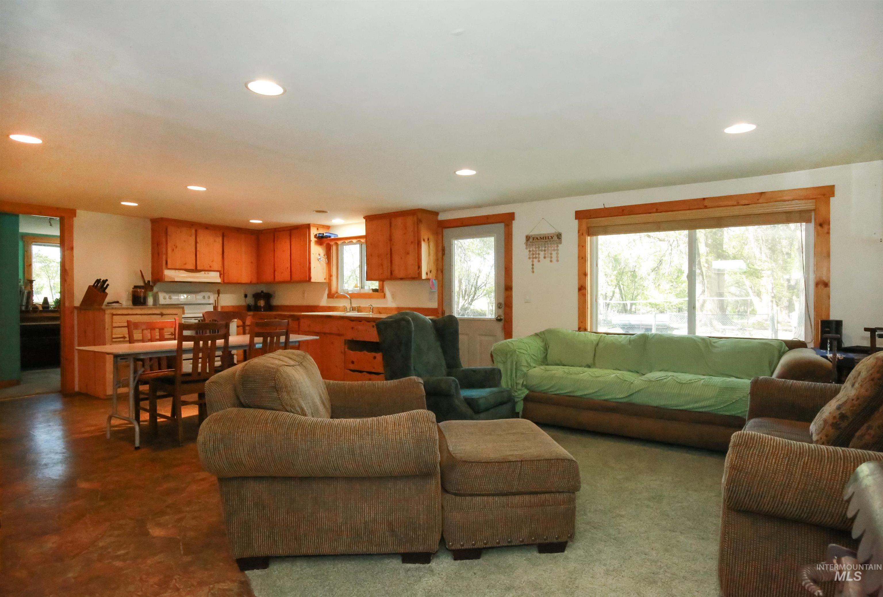 2010 US Highway 20, Vale, Oregon 97918, 4 Bedrooms, 2 Bathrooms, Farm & Ranch For Sale, Price $875,000, 98910085