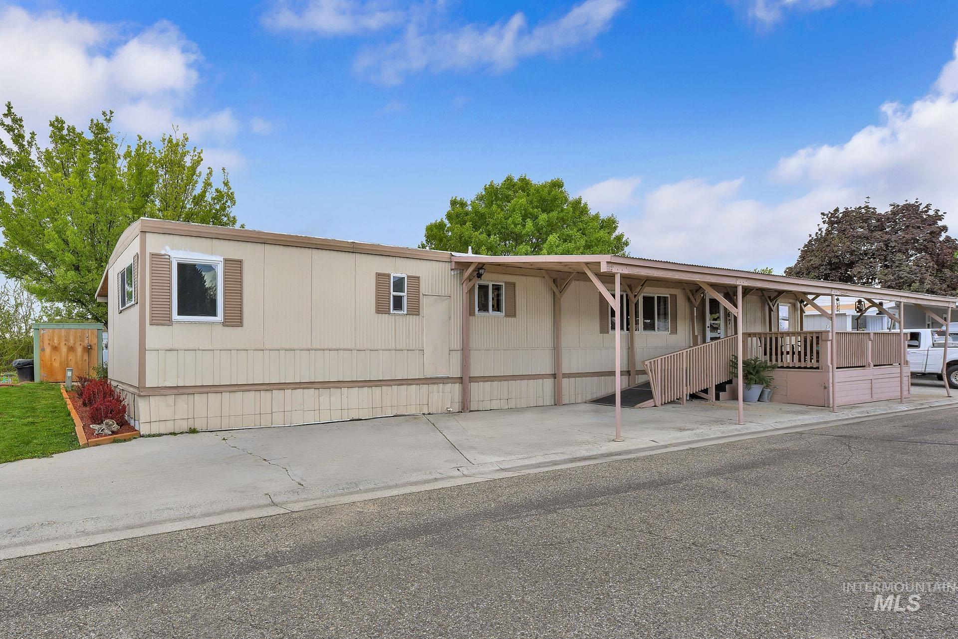 1715 W Flamingo Ave, Nampa, Idaho 83651, 2 Bedrooms, 2 Bathrooms, Residential For Sale, Price $89,900,MLS 98910156
