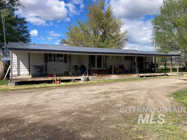 5517 95 Spur Highway, Ontario, Oregon 97914, 3 Bedrooms, 2 Bathrooms, Residential For Sale, Price $335,000, 98910197