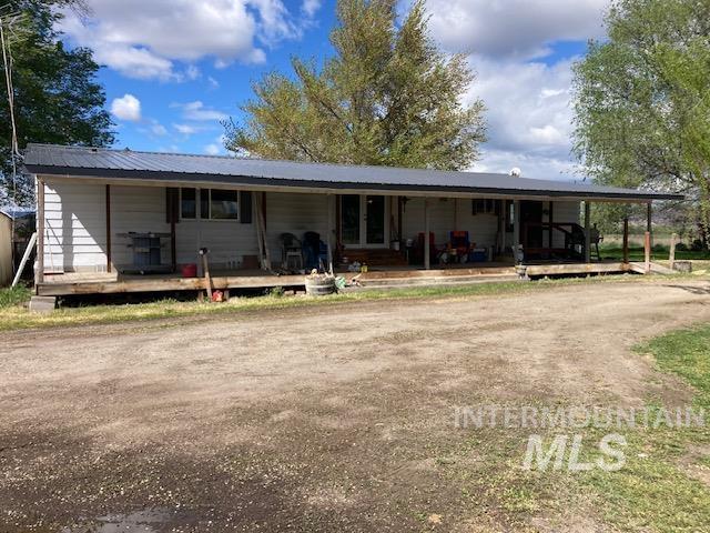 5517 95 Spur Highway, Ontario, Oregon 97914, 3 Bedrooms, 2 Bathrooms, Residential For Sale, Price $335,000, 98910197